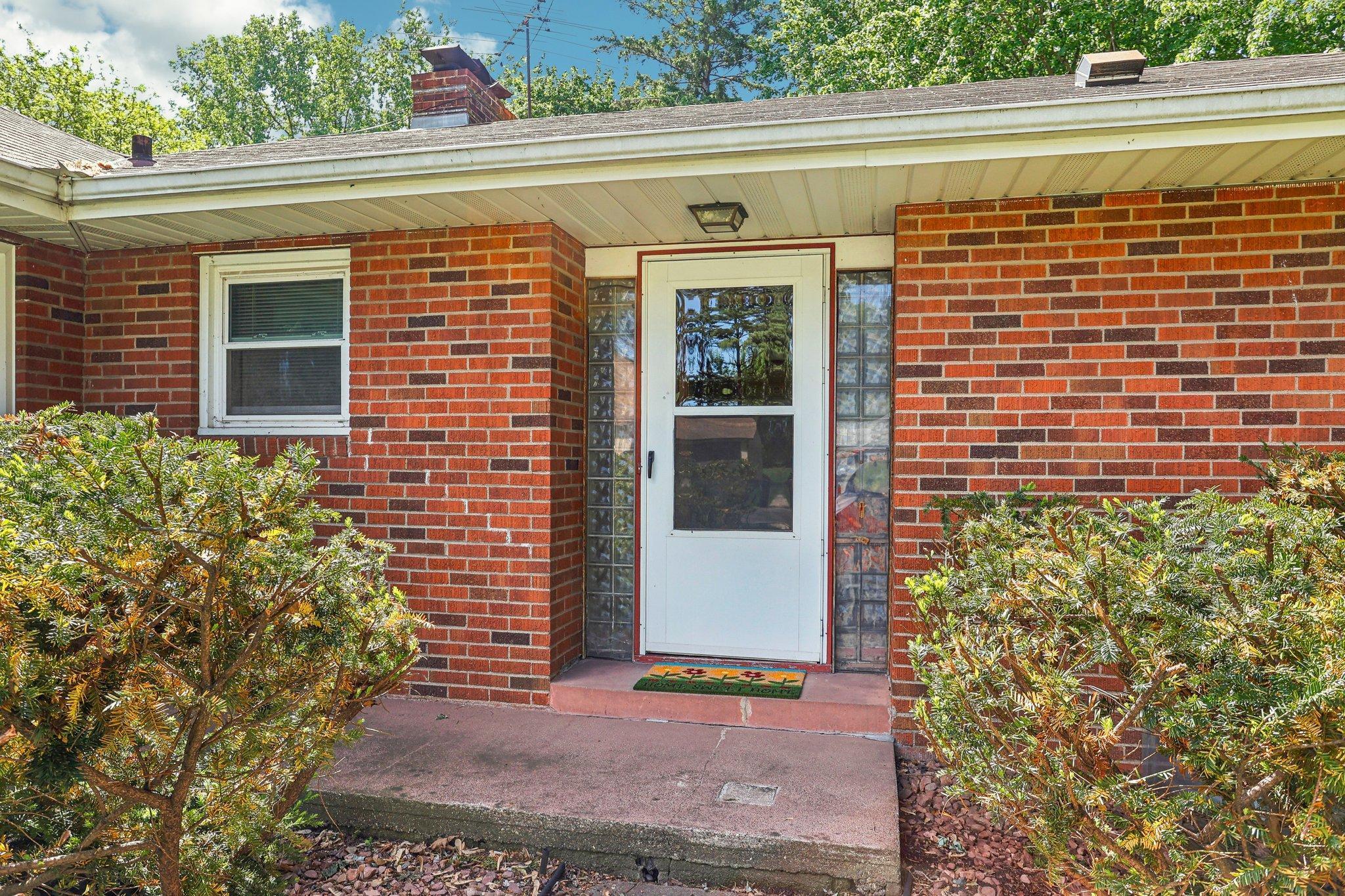2646 Brookview Drive E