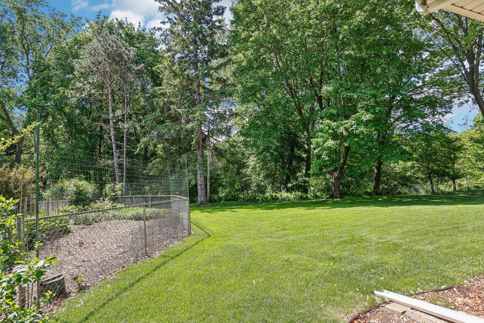 2646 Brookview Drive E