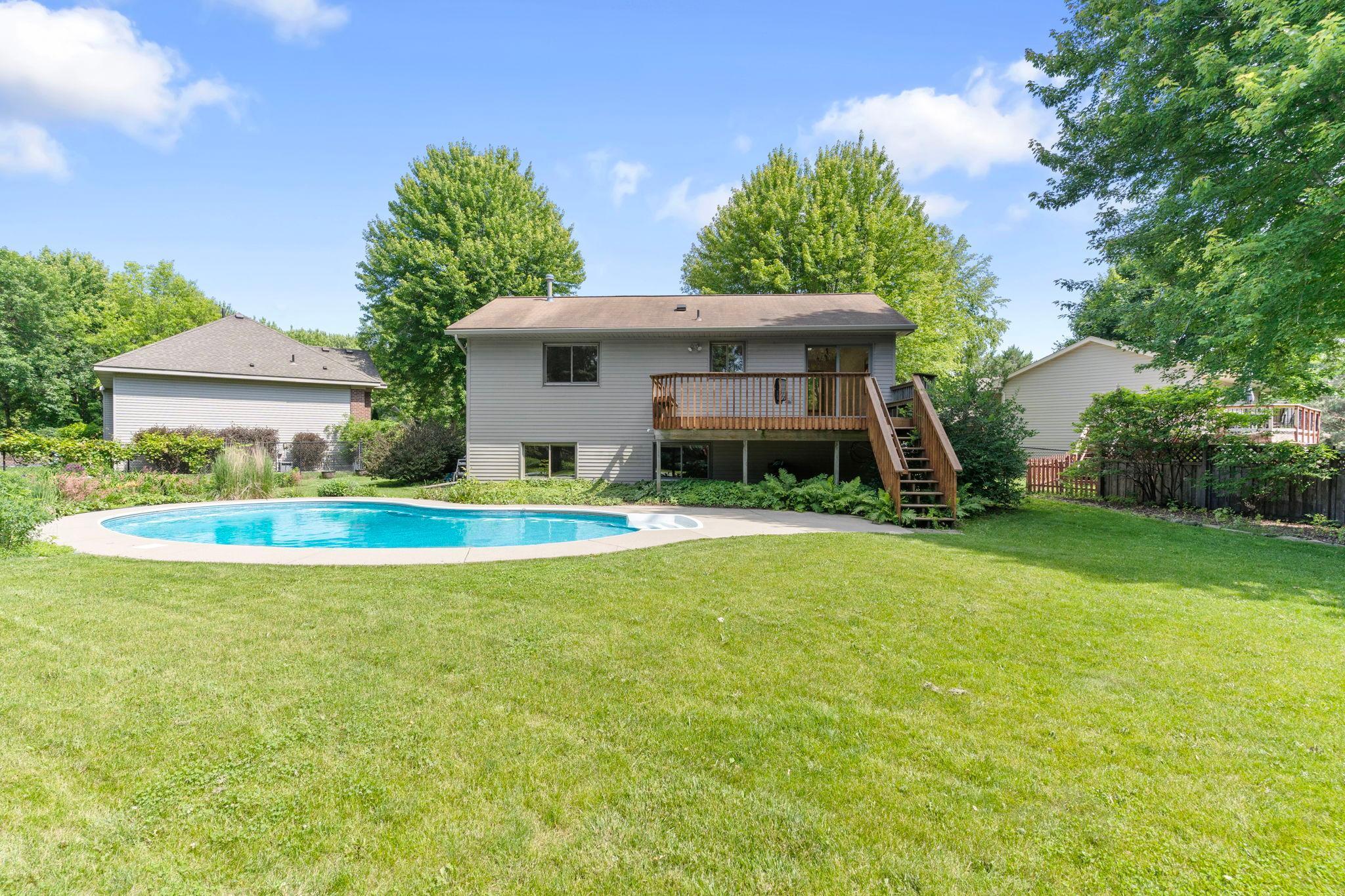 8358 Mcknight Court