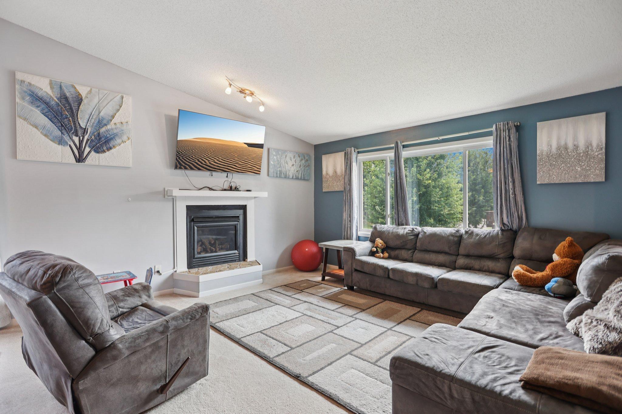 3839 Windcrest Court