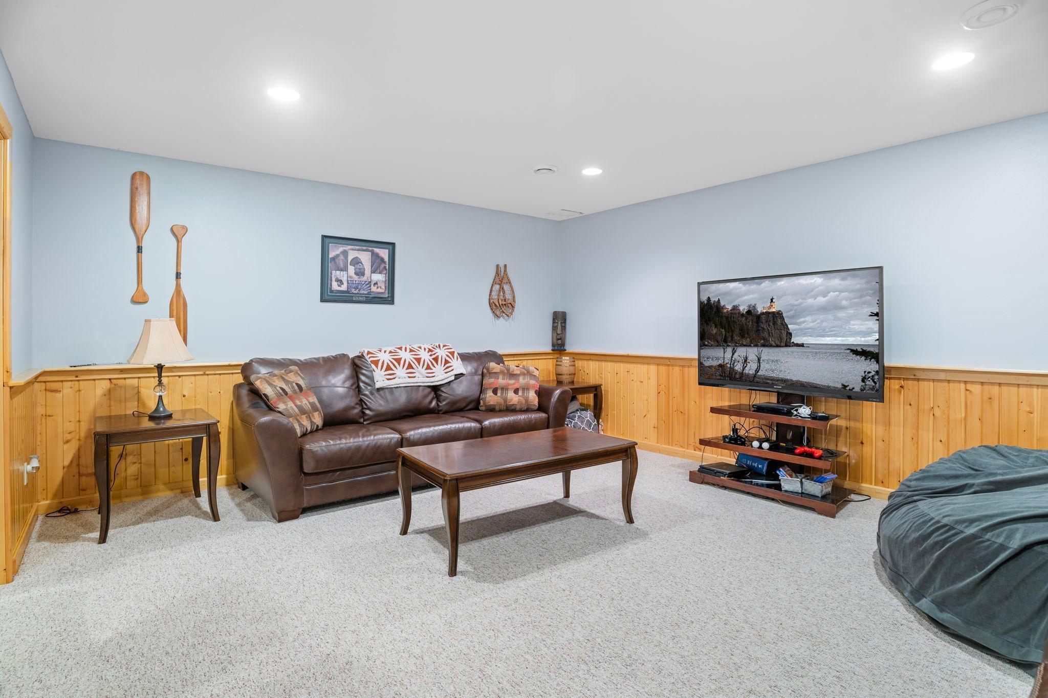 913 Valley View Road