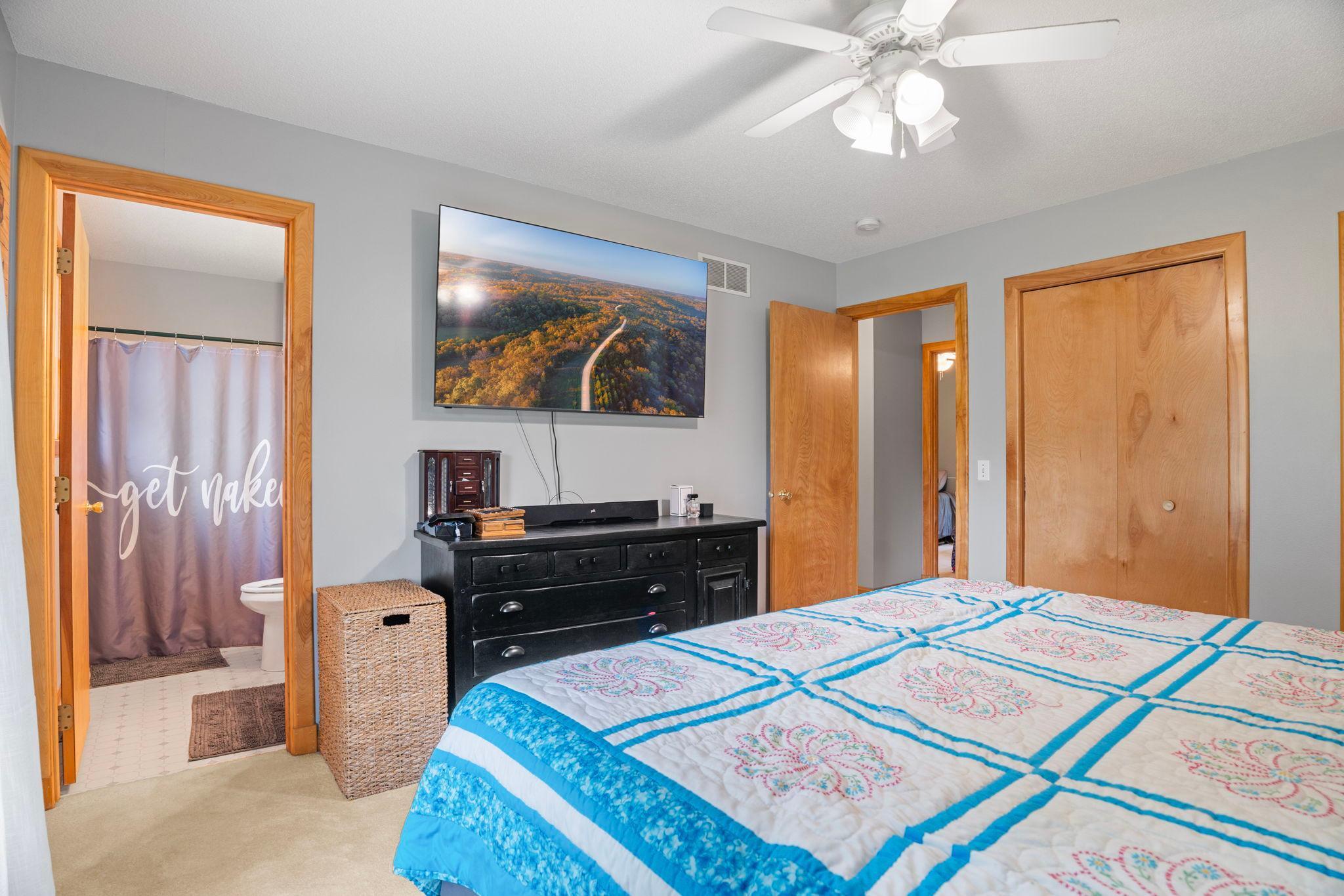 913 Valley View Road