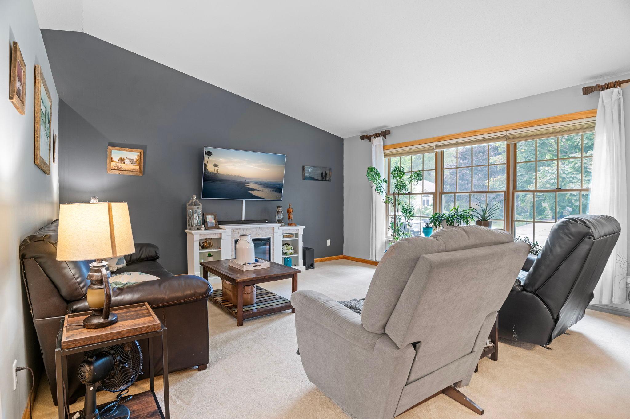 913 Valley View Road