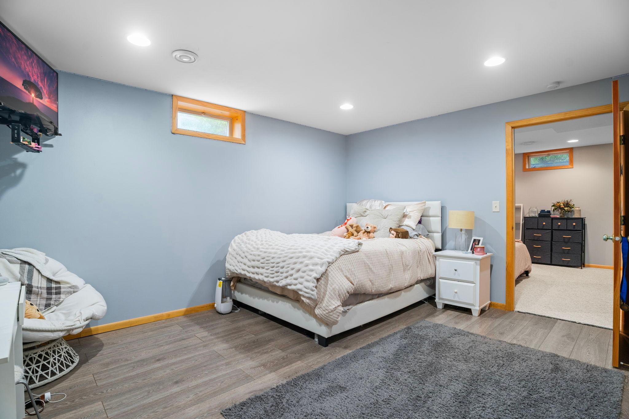 913 Valley View Road