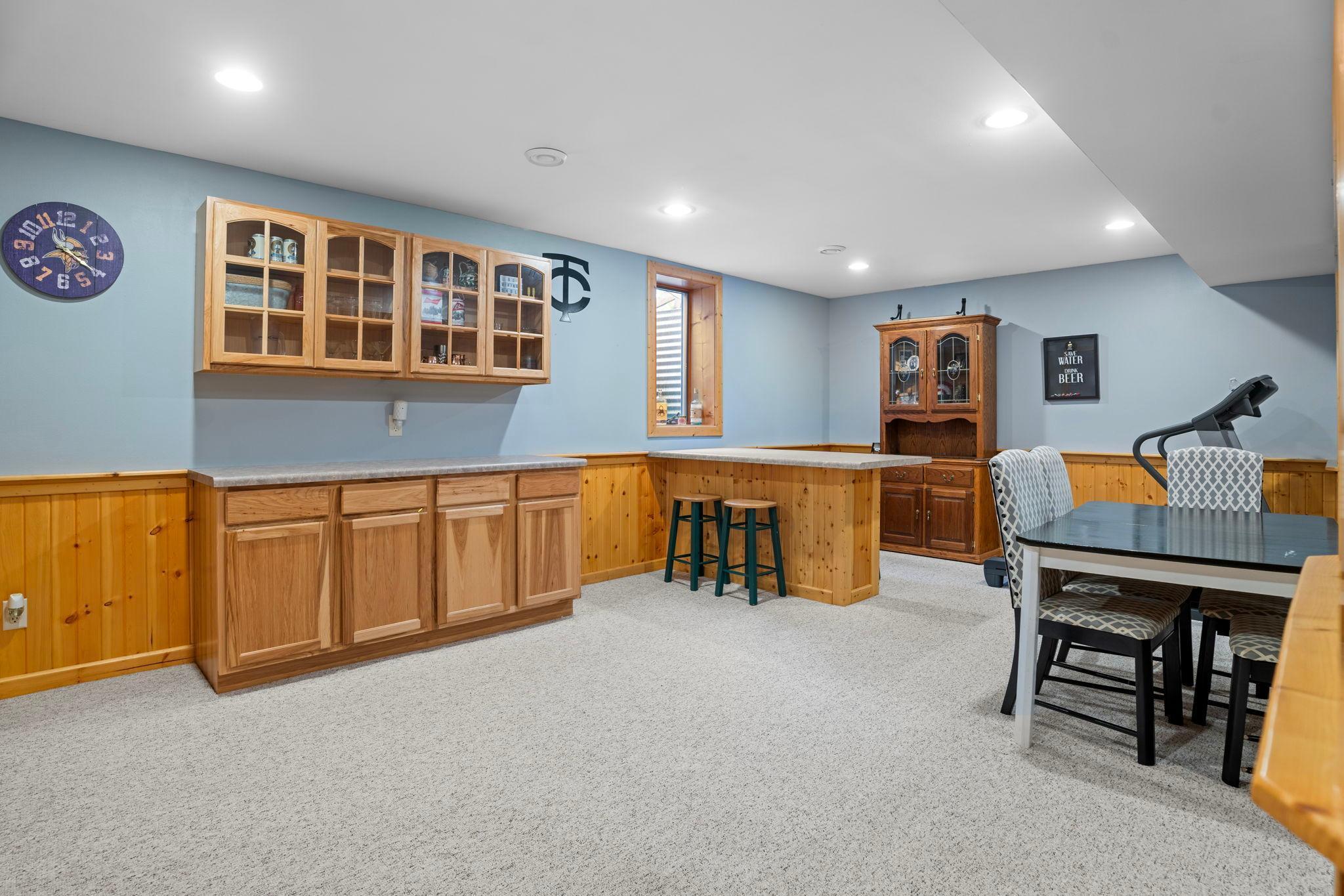 913 Valley View Road