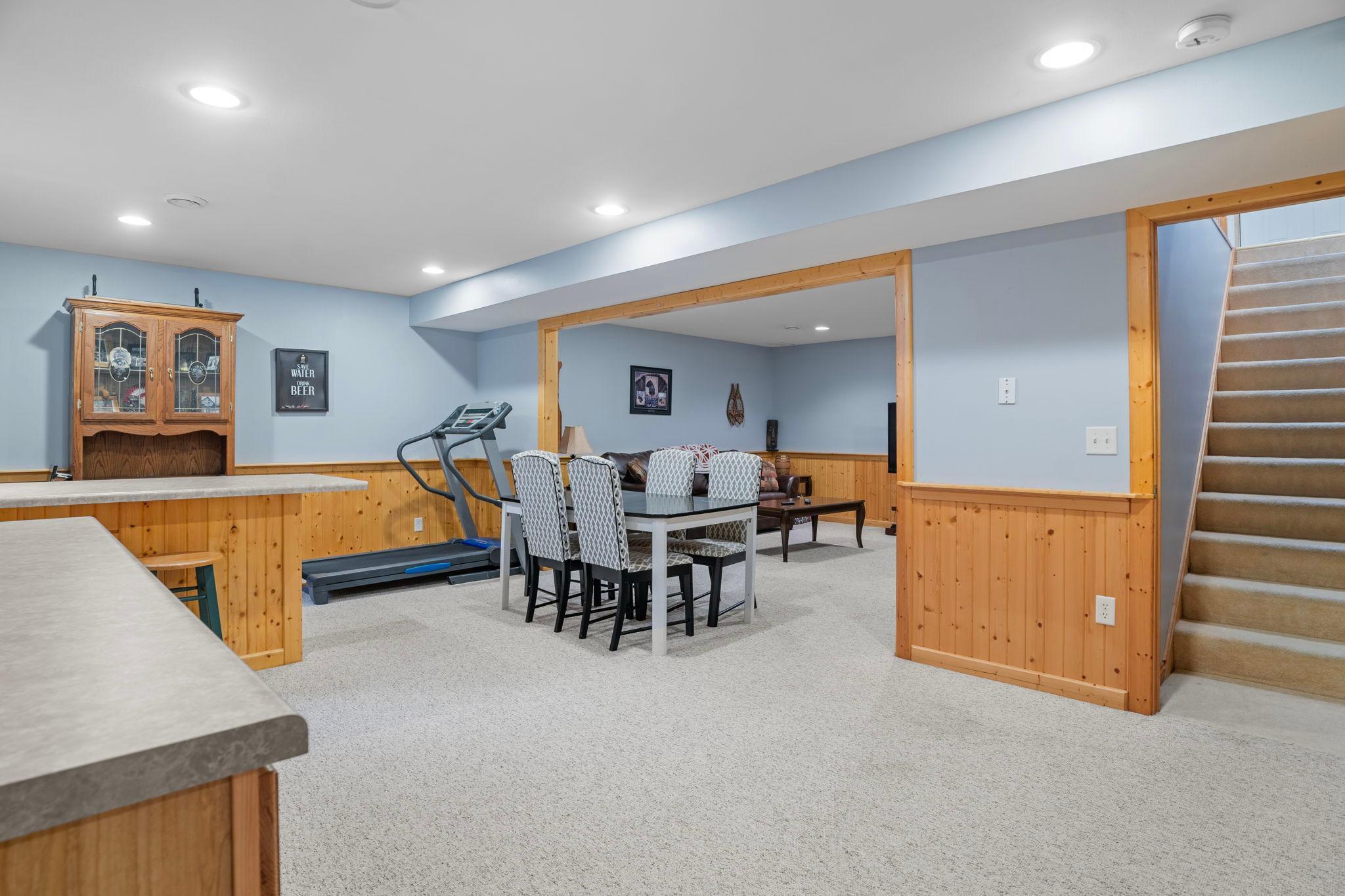 913 Valley View Road