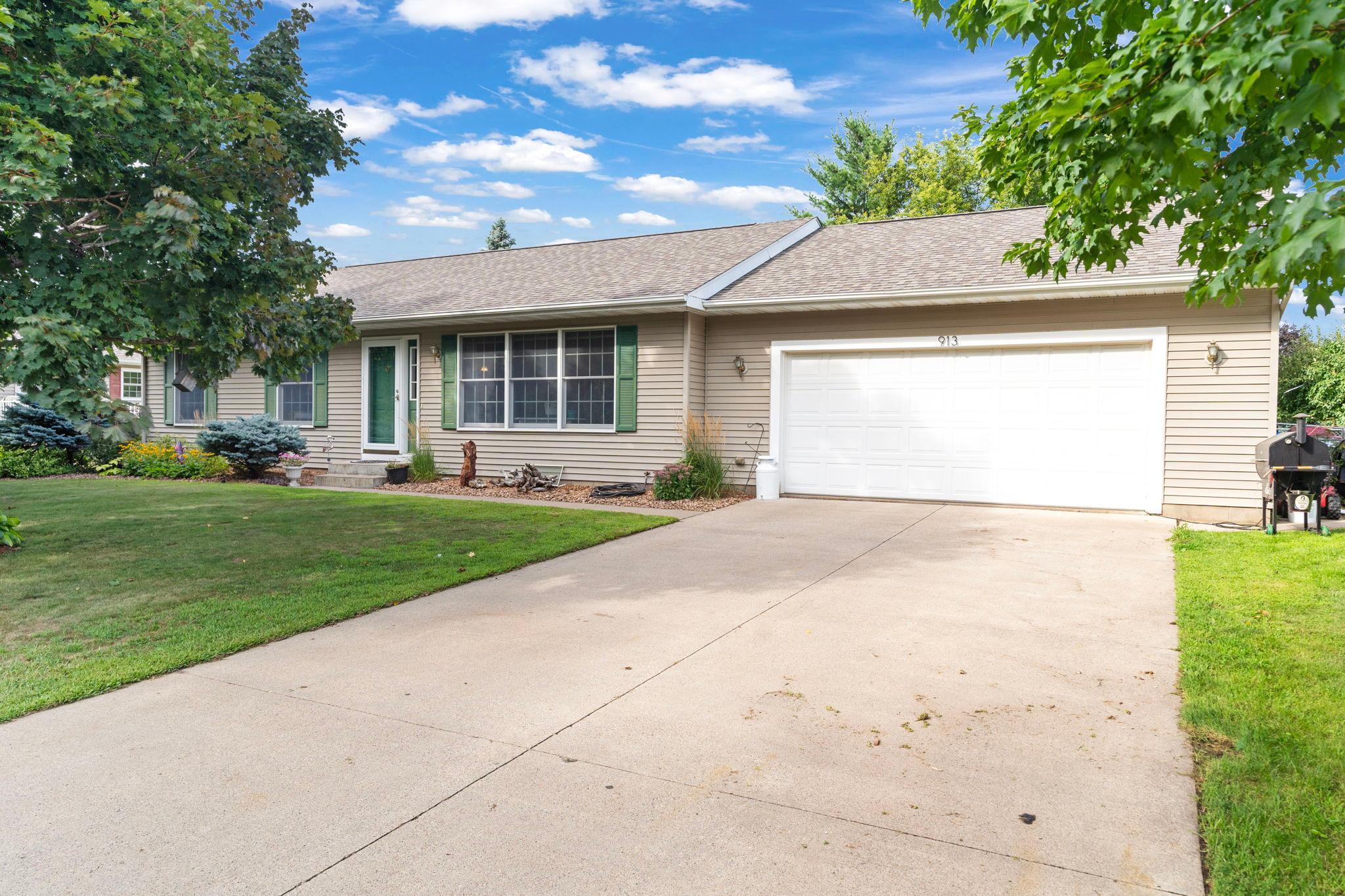 913 Valley View Road