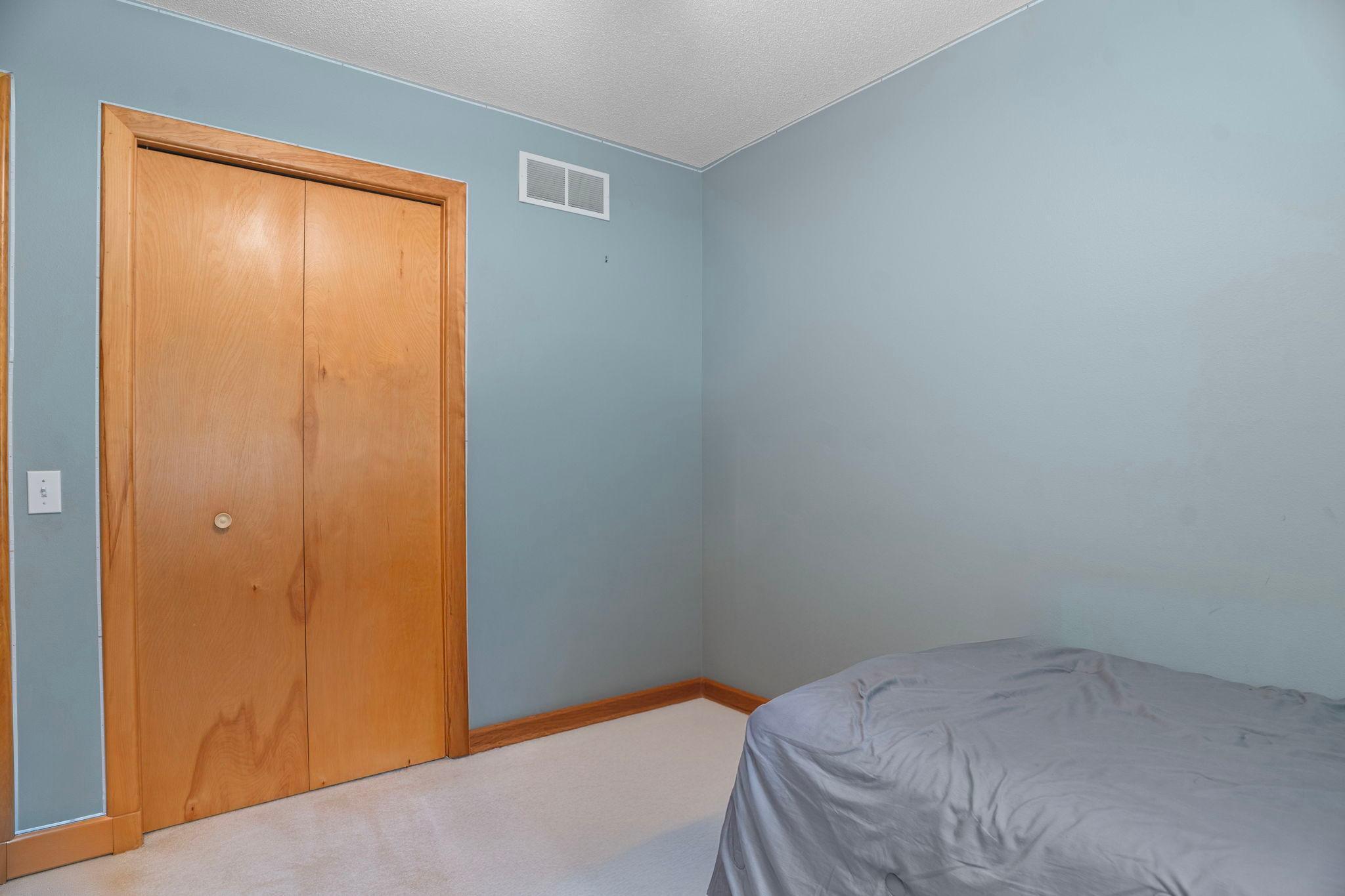 913 Valley View Road