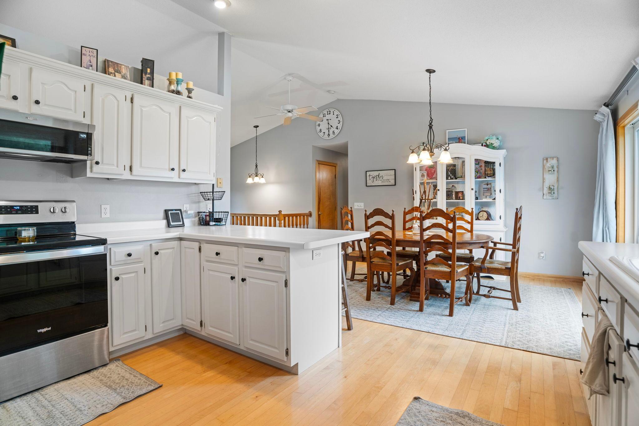 913 Valley View Road