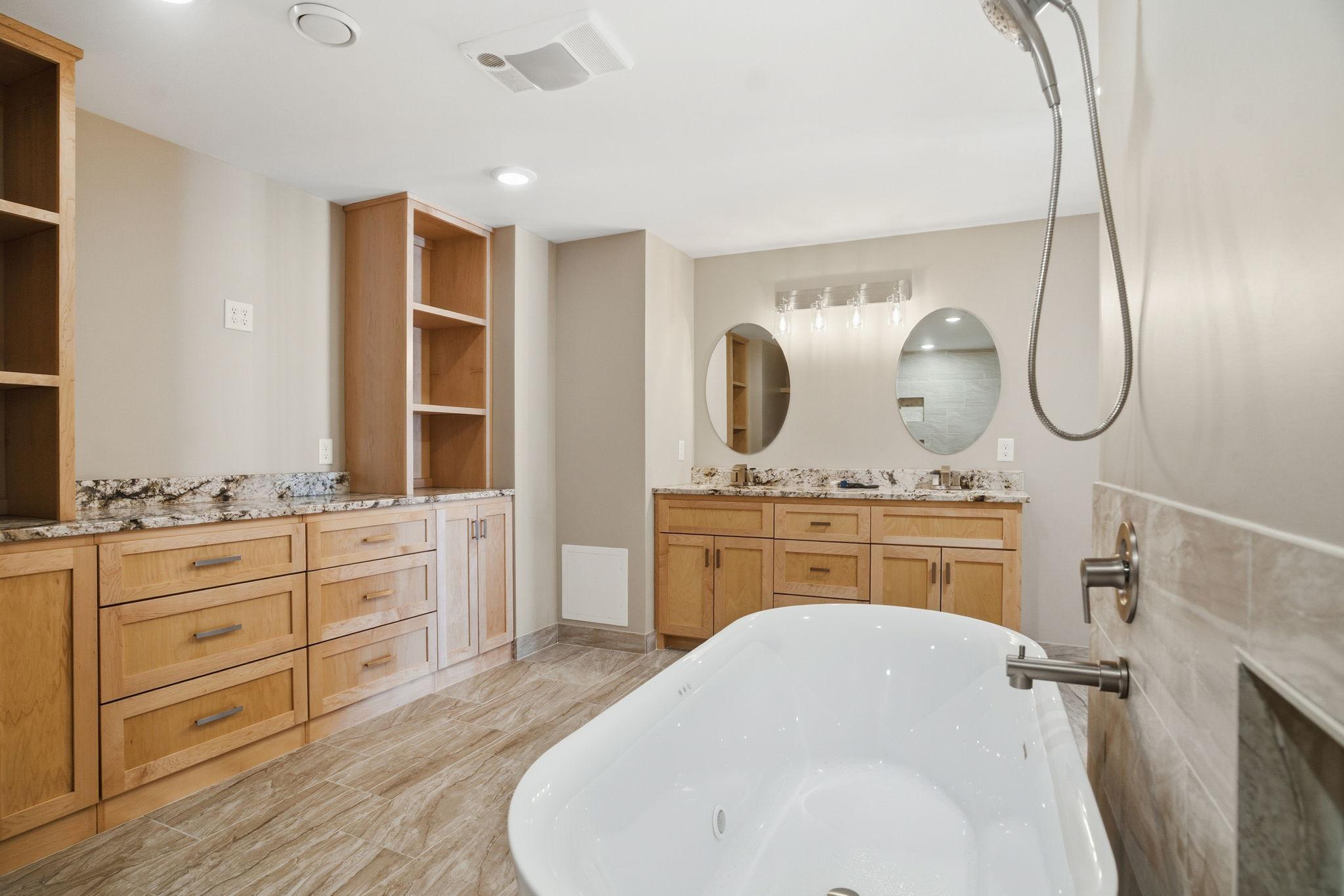 1162 Lakewood Drive S