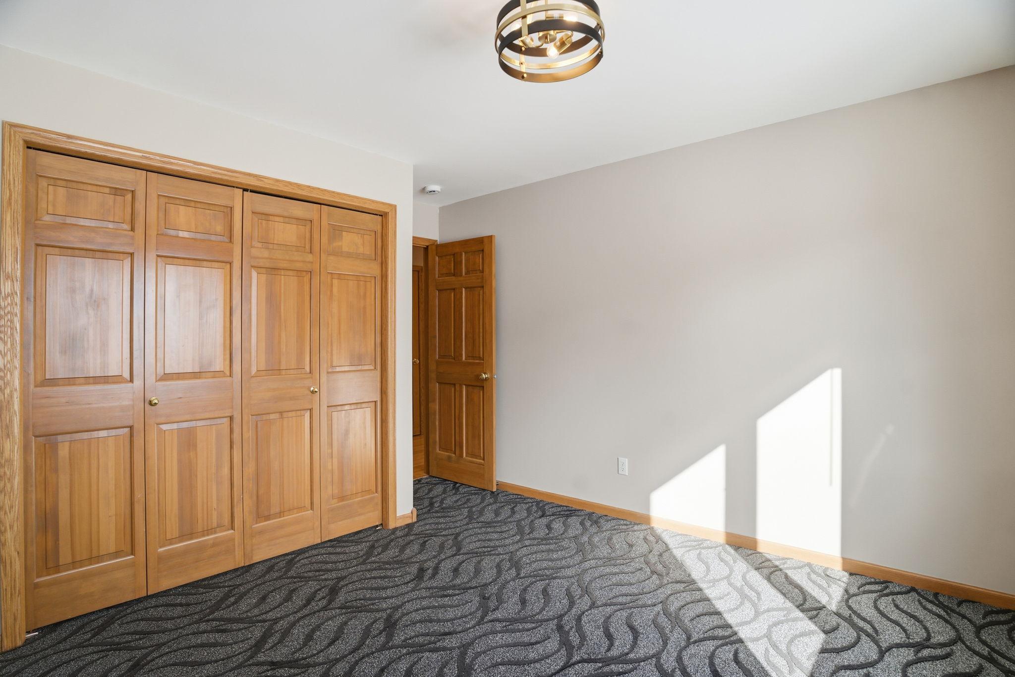 1162 Lakewood Drive S