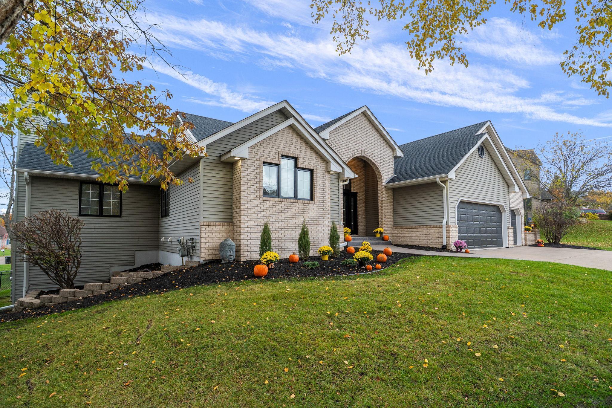 1162 Lakewood Drive S