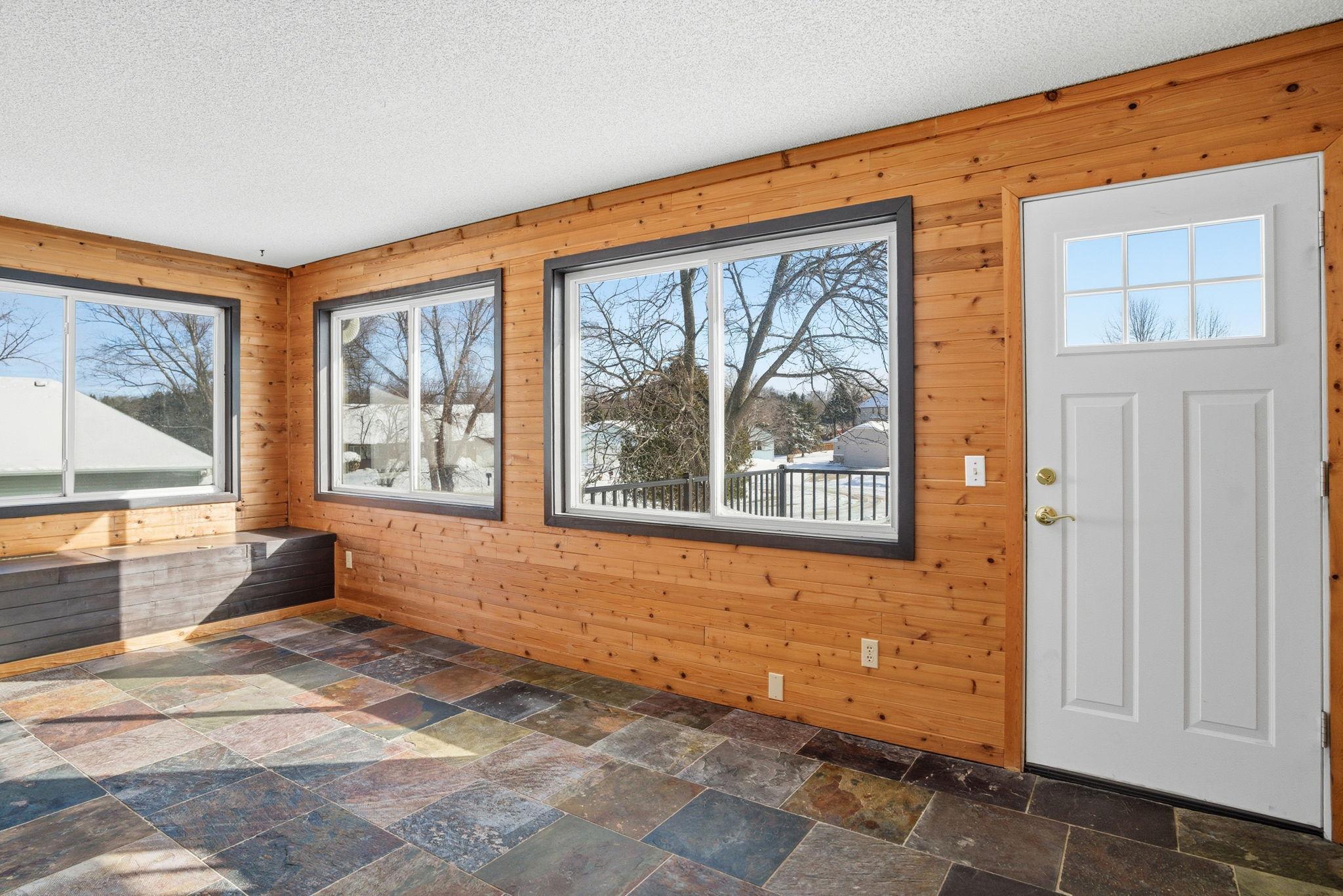 1162 Lakewood Drive S