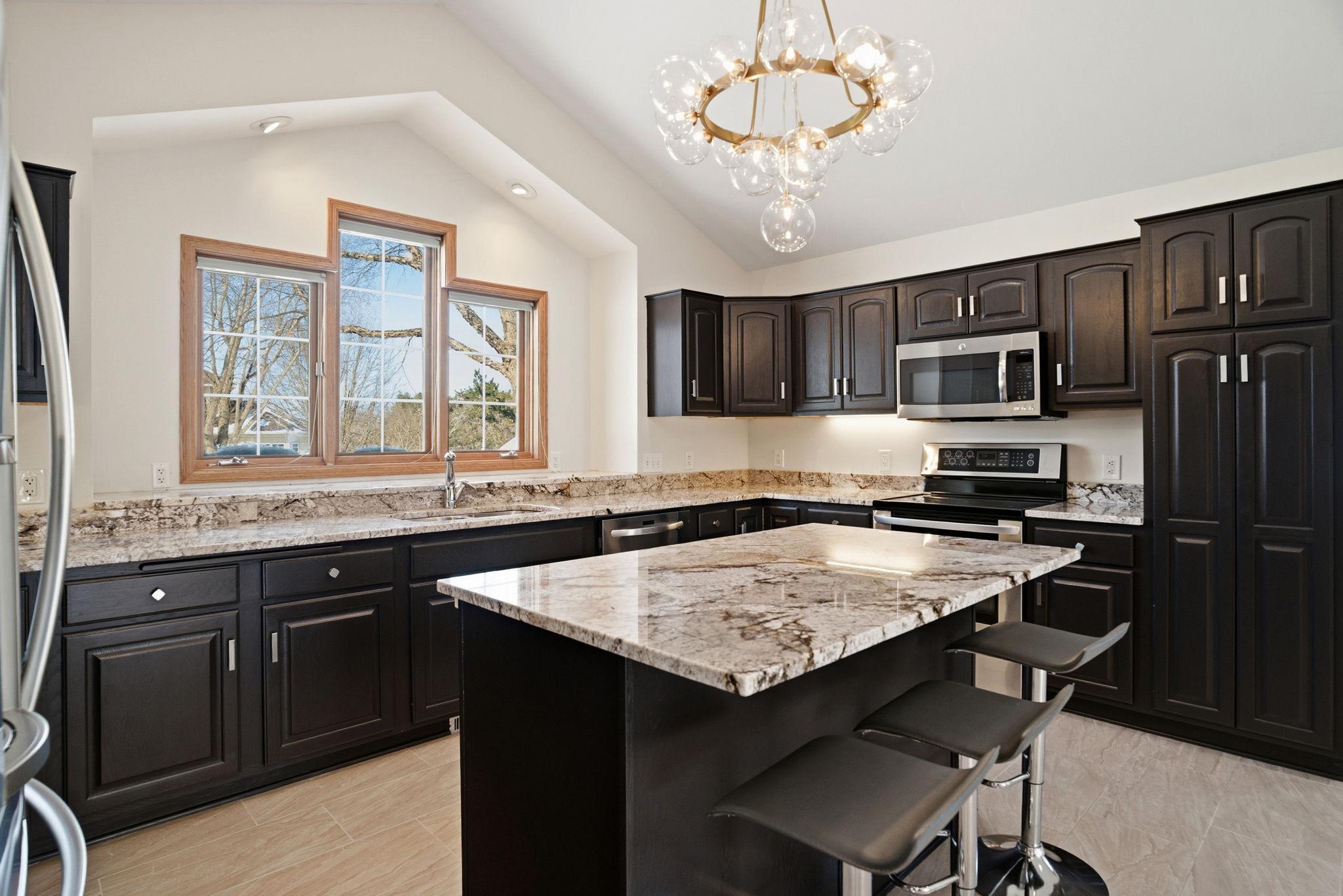 1162 Lakewood Drive S