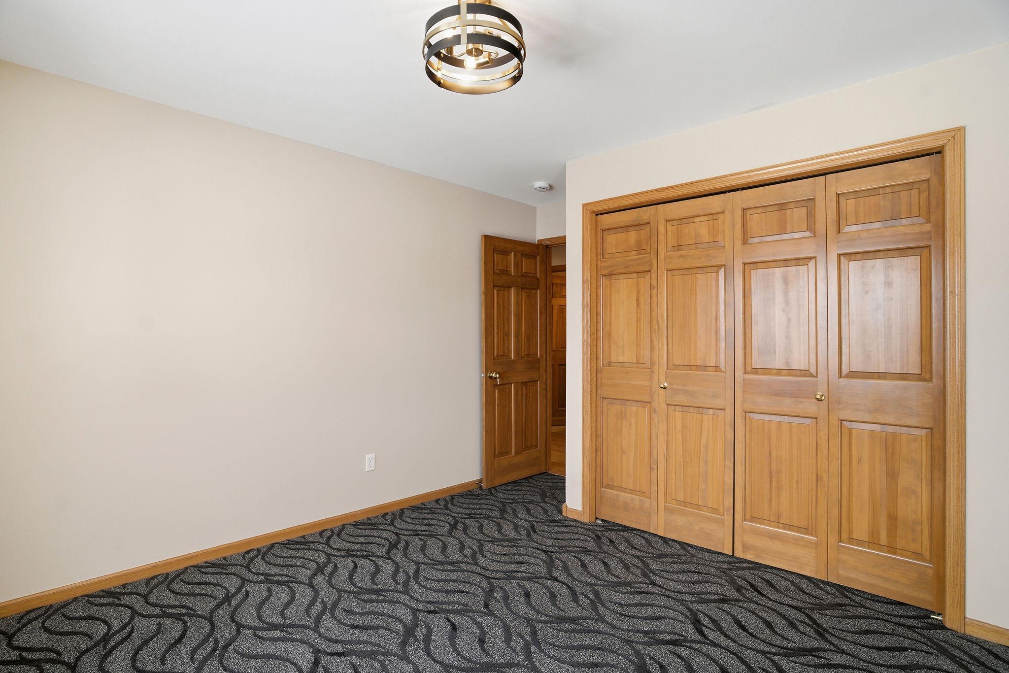 1162 Lakewood Drive S