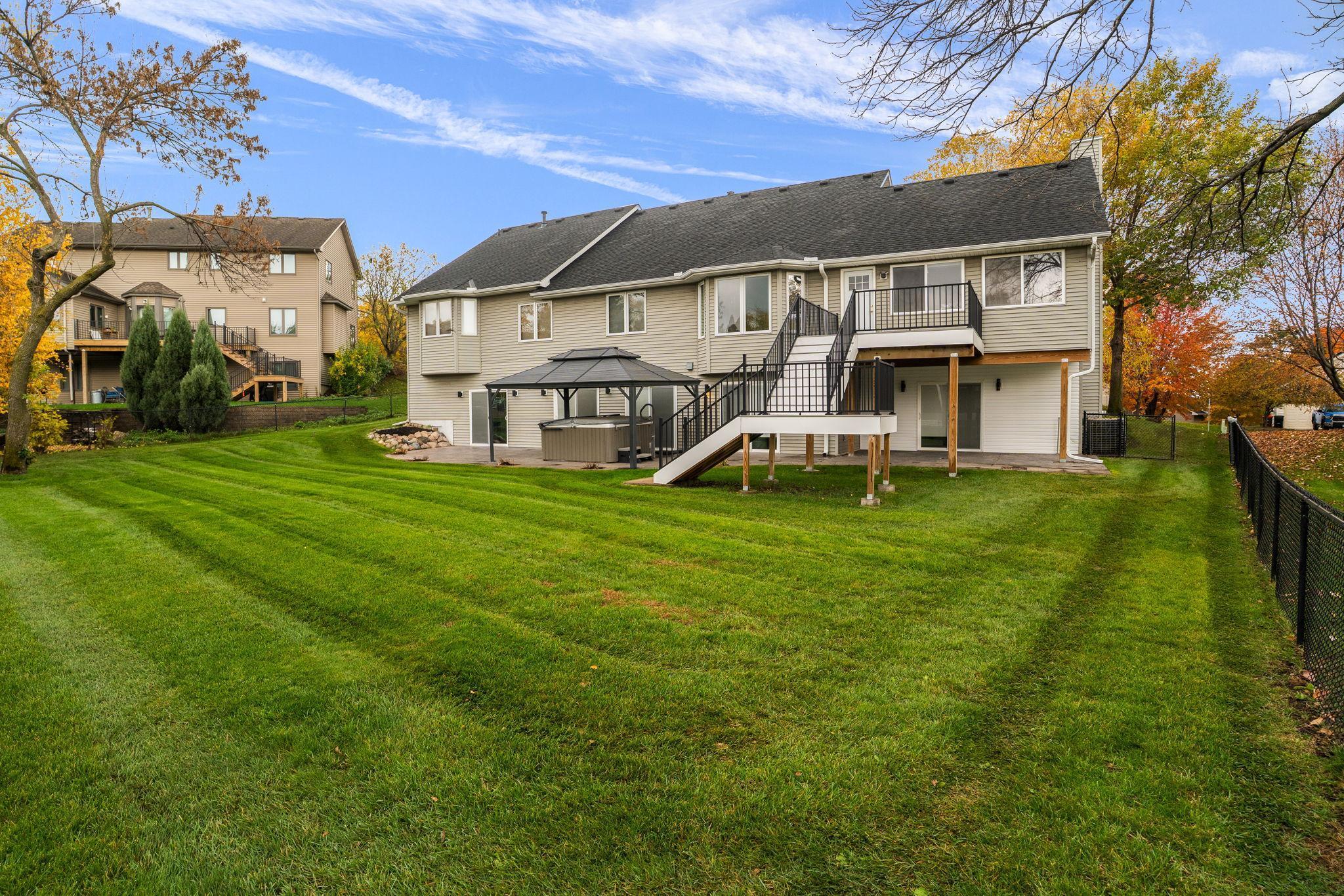 1162 Lakewood Drive S