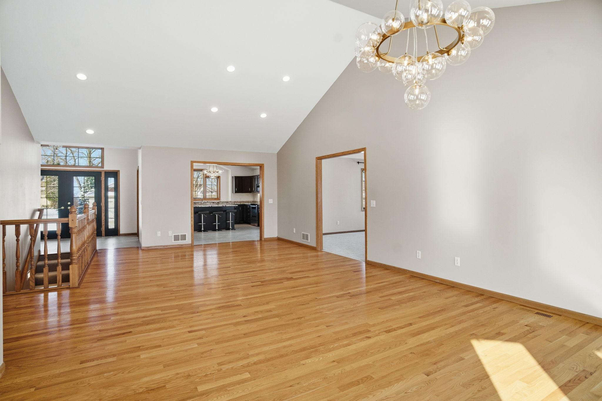 1162 Lakewood Drive S