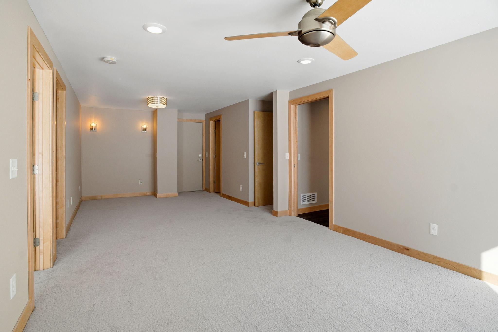 1162 Lakewood Drive S