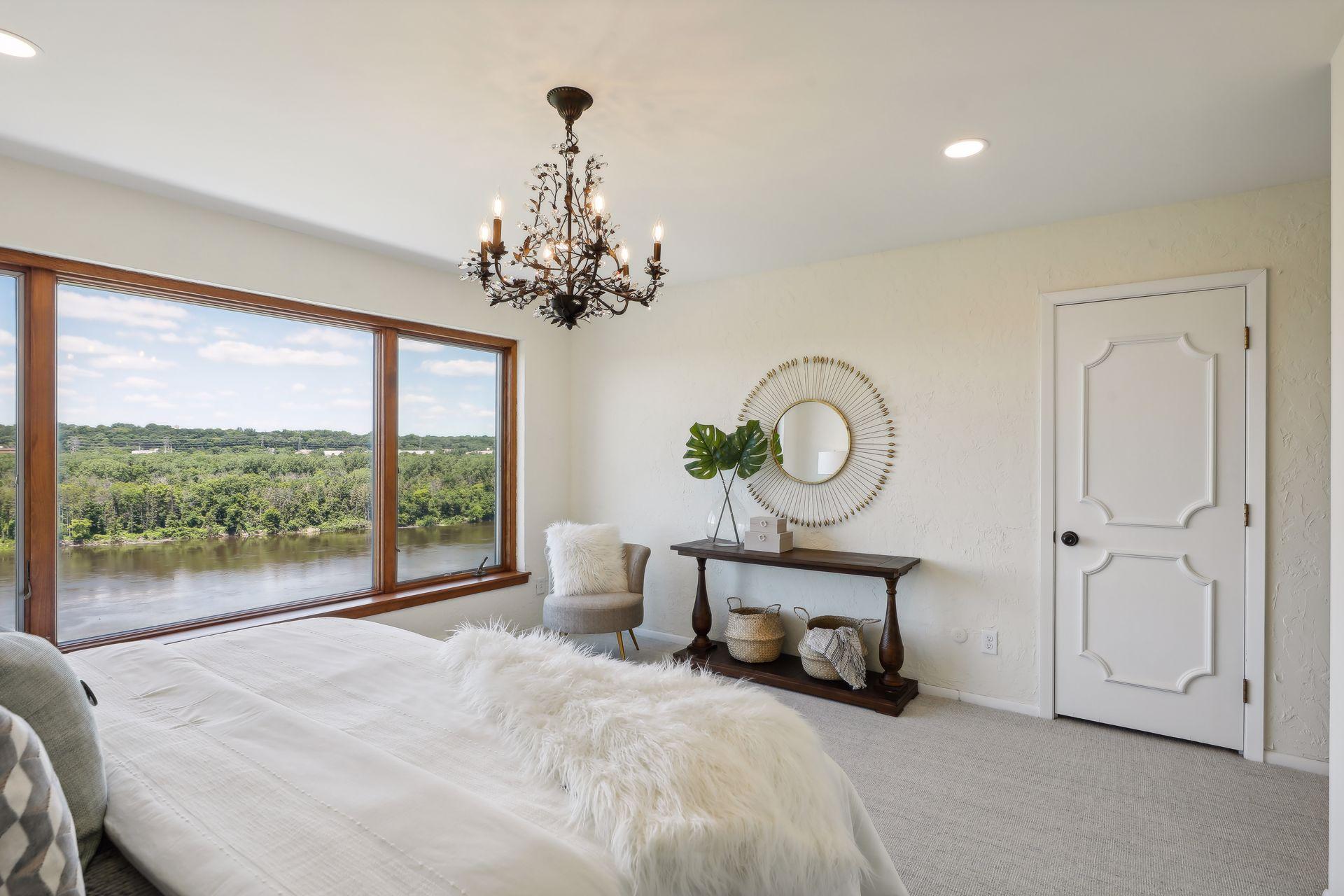 1127 Sibley Memorial Highway Unit: 4