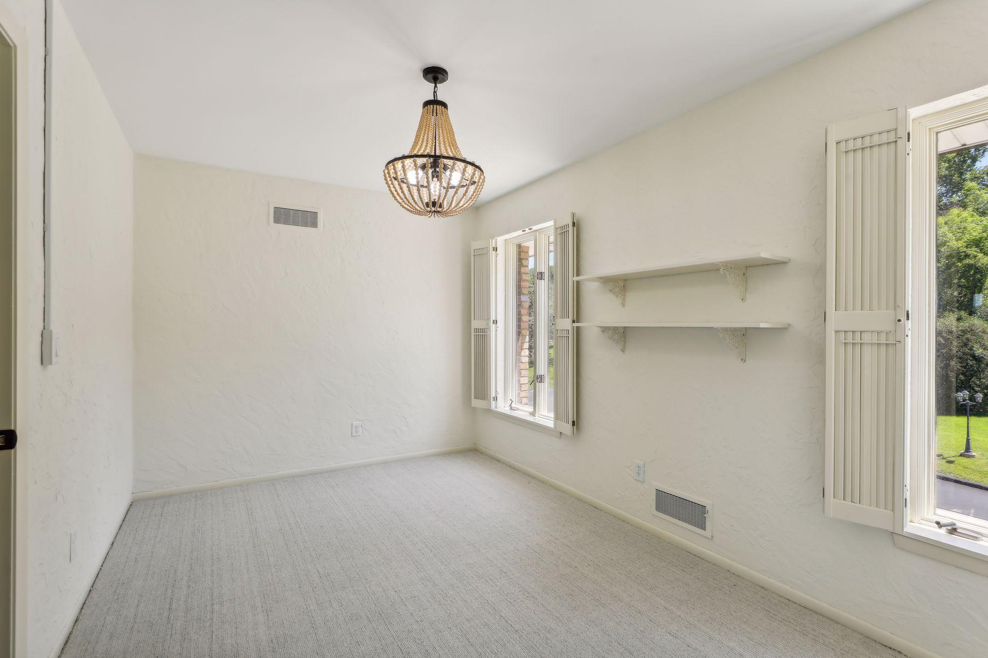 1127 Sibley Memorial Highway Unit: 4