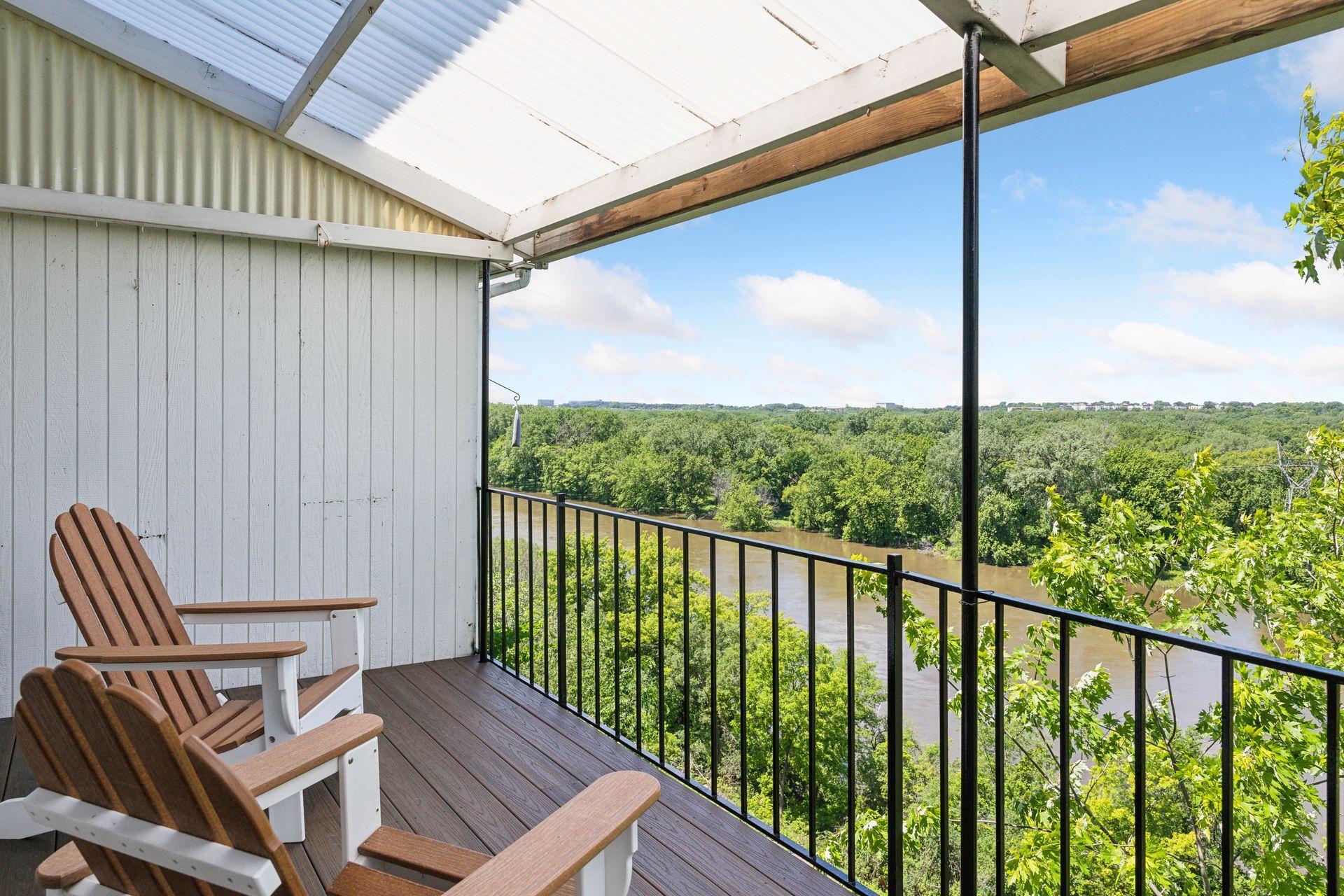 1127 Sibley Memorial Highway Unit: 4