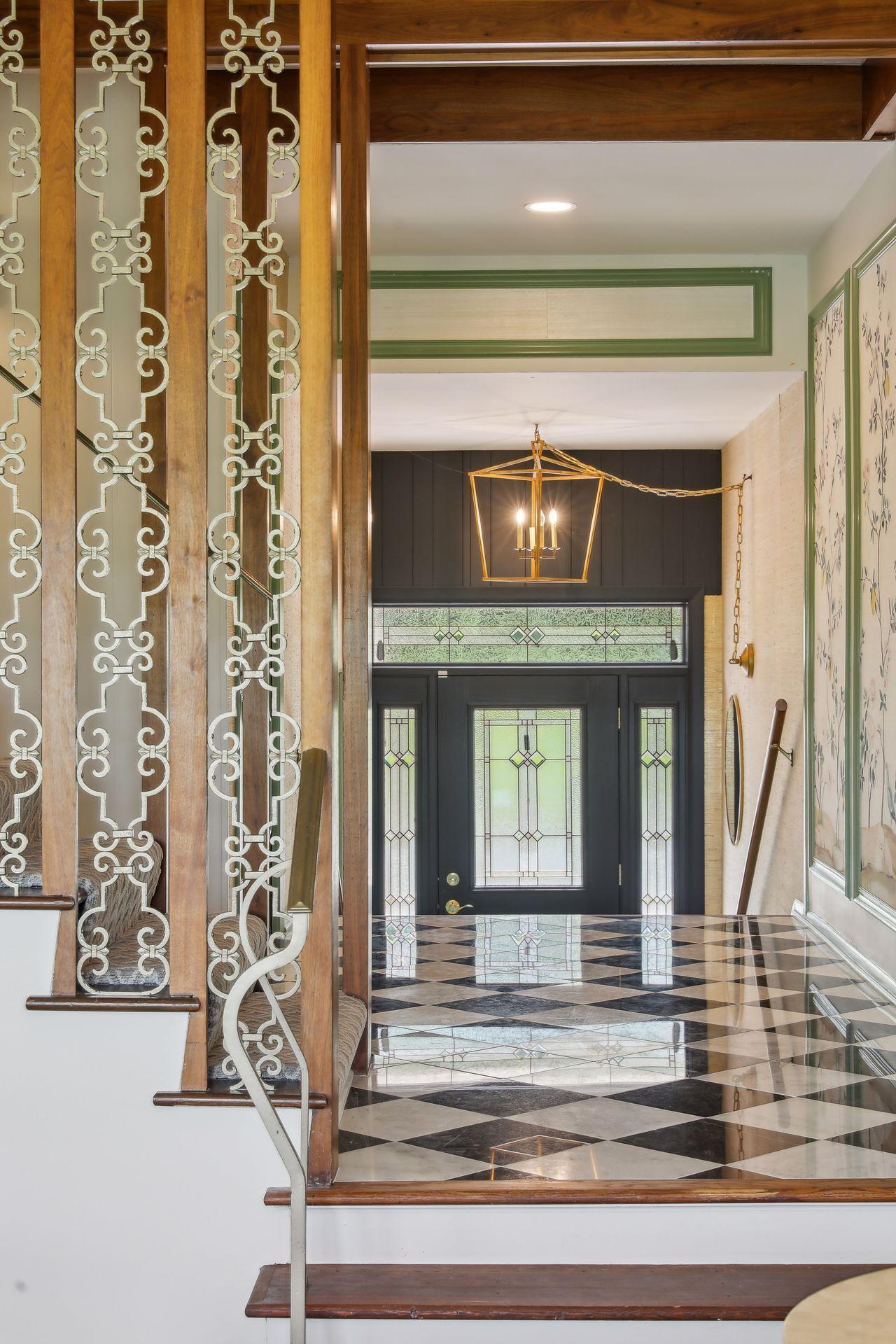 1127 Sibley Memorial Highway Unit: 4