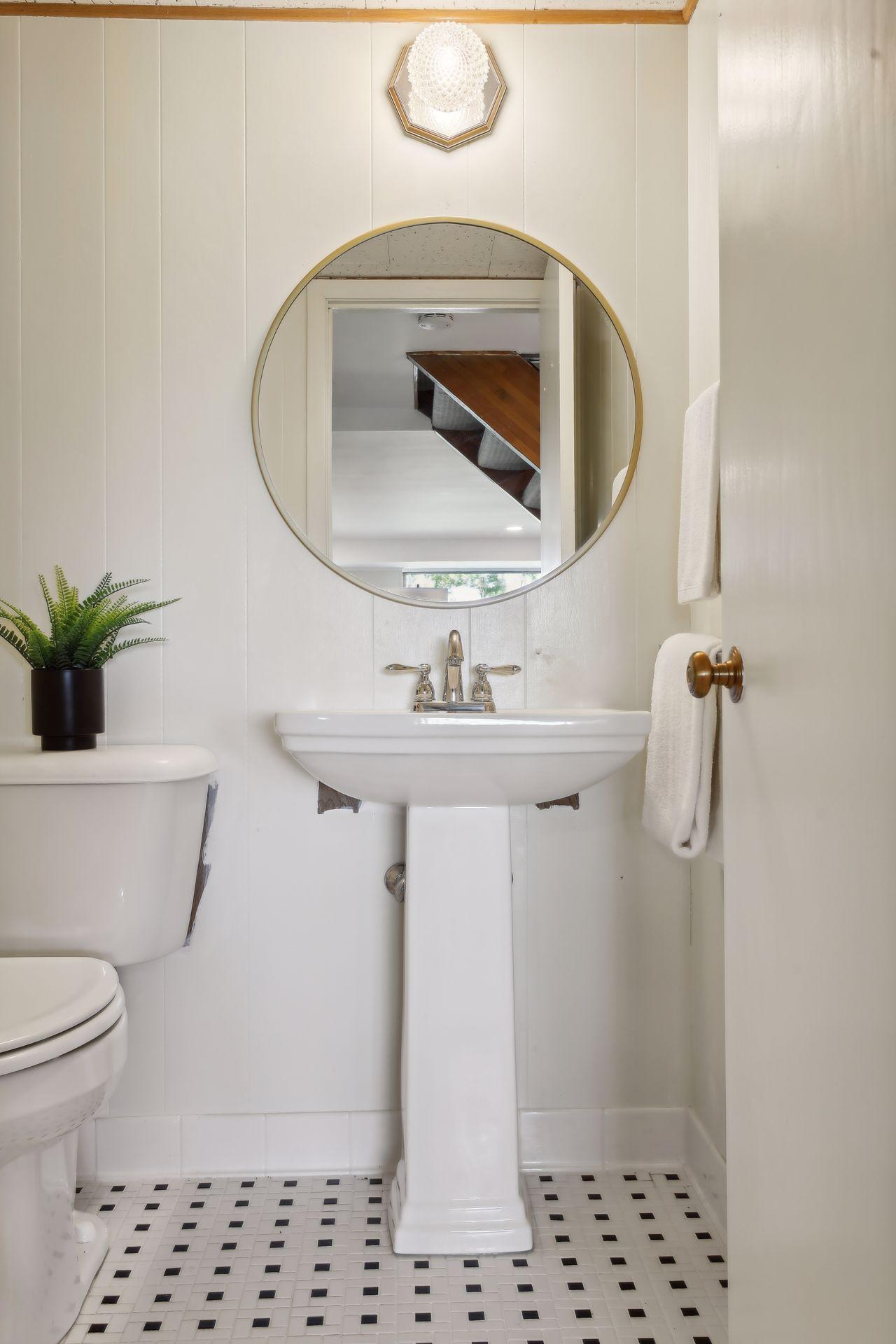 1127 Sibley Memorial Highway Unit: 4