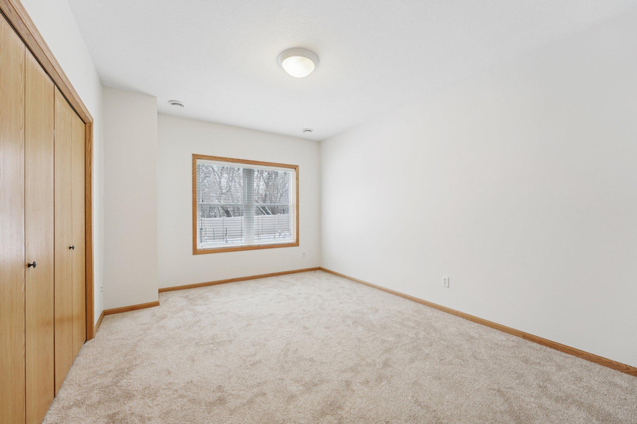 1789 Windsor Drive S