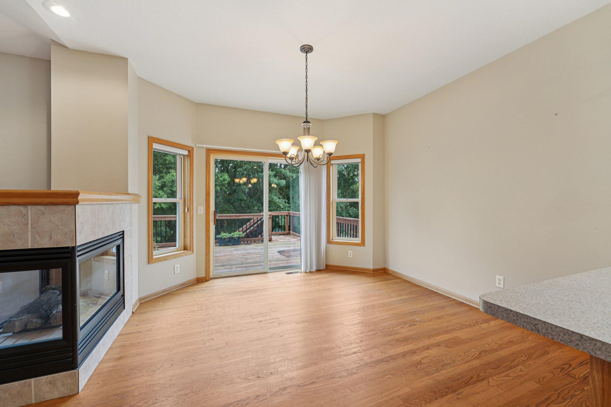 1789 Windsor Drive S