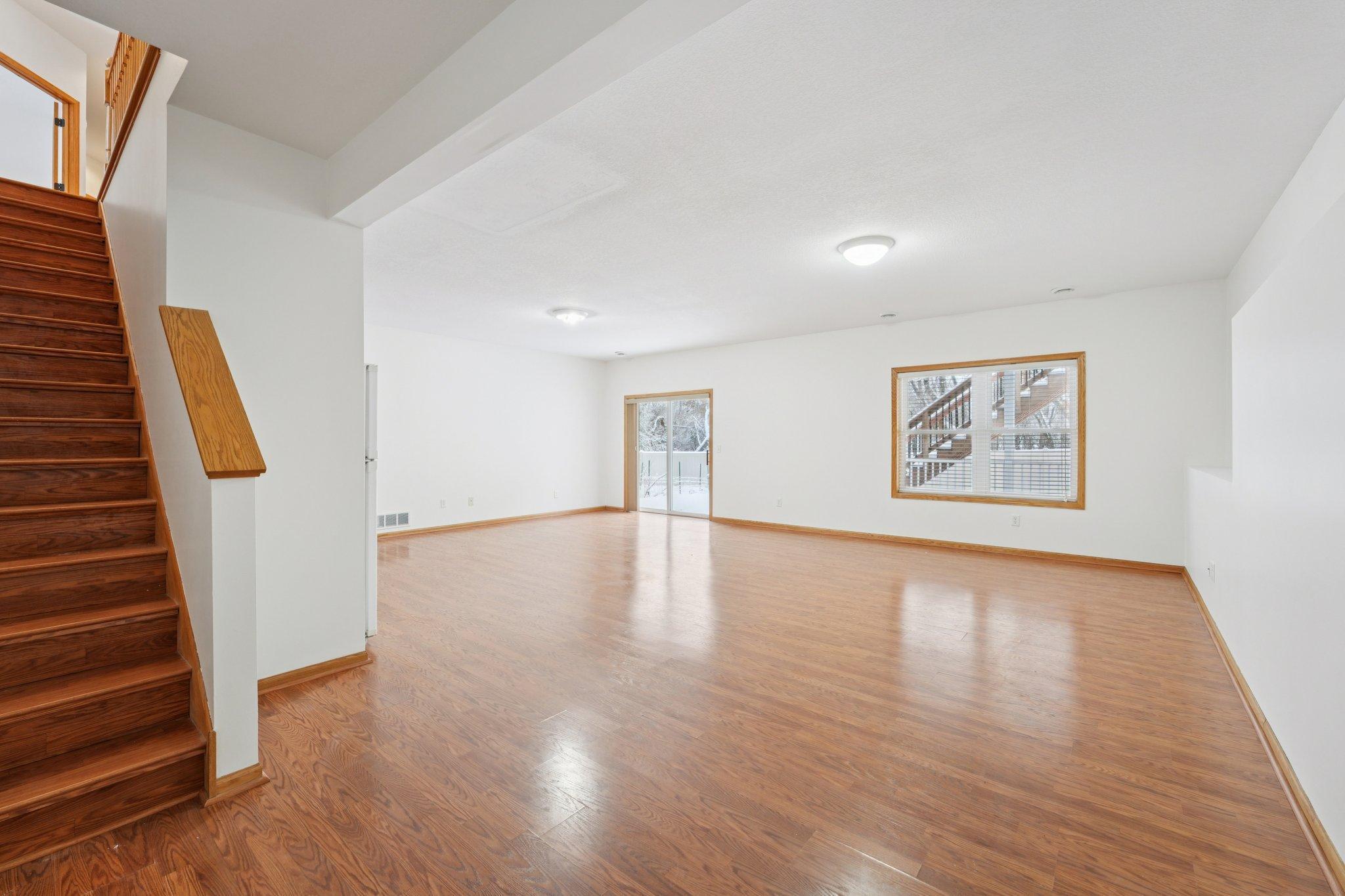 1789 Windsor Drive S