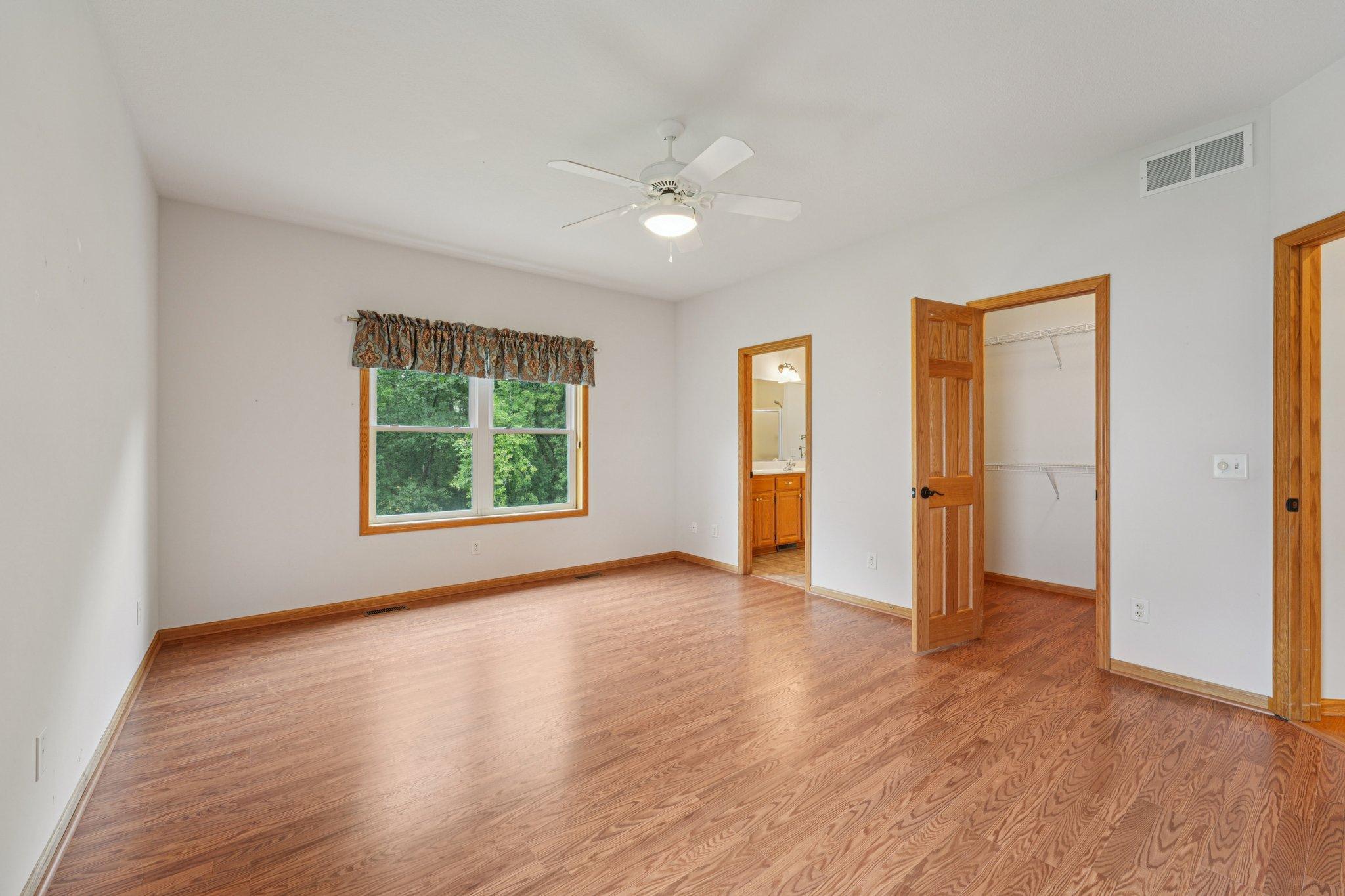 1789 Windsor Drive S