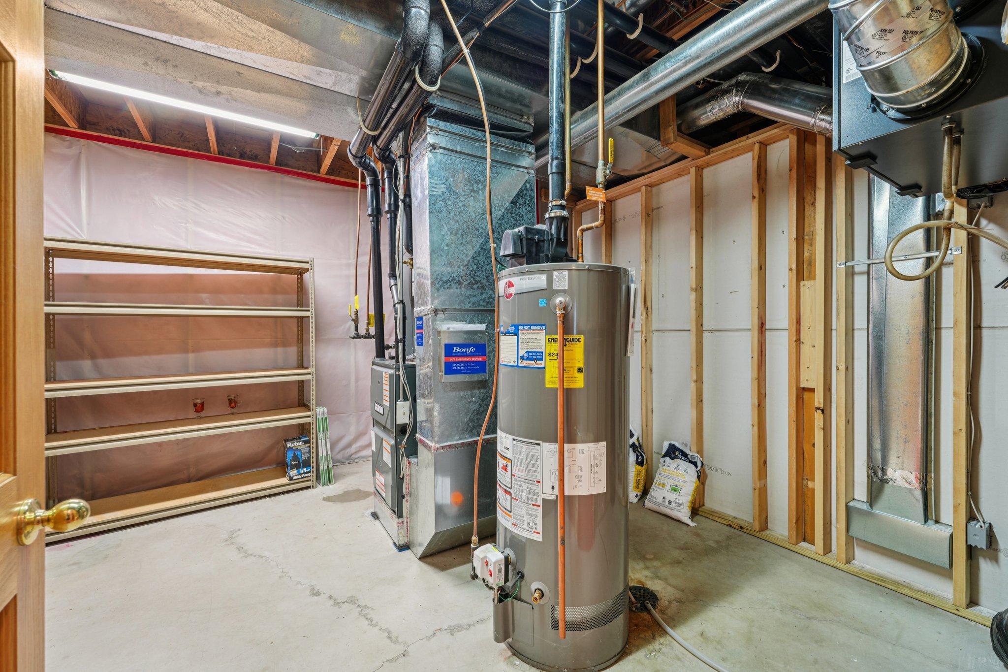 1789 Windsor Drive S