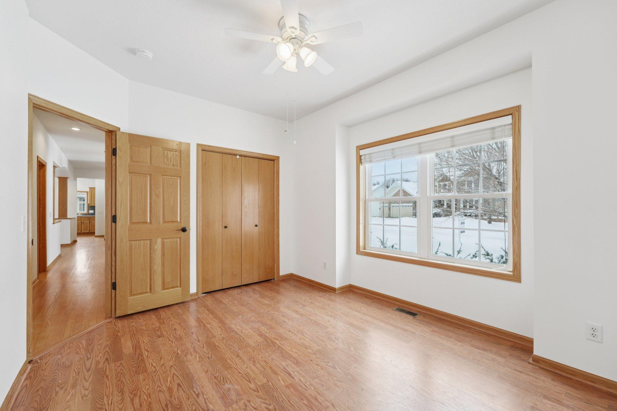 1789 Windsor Drive S