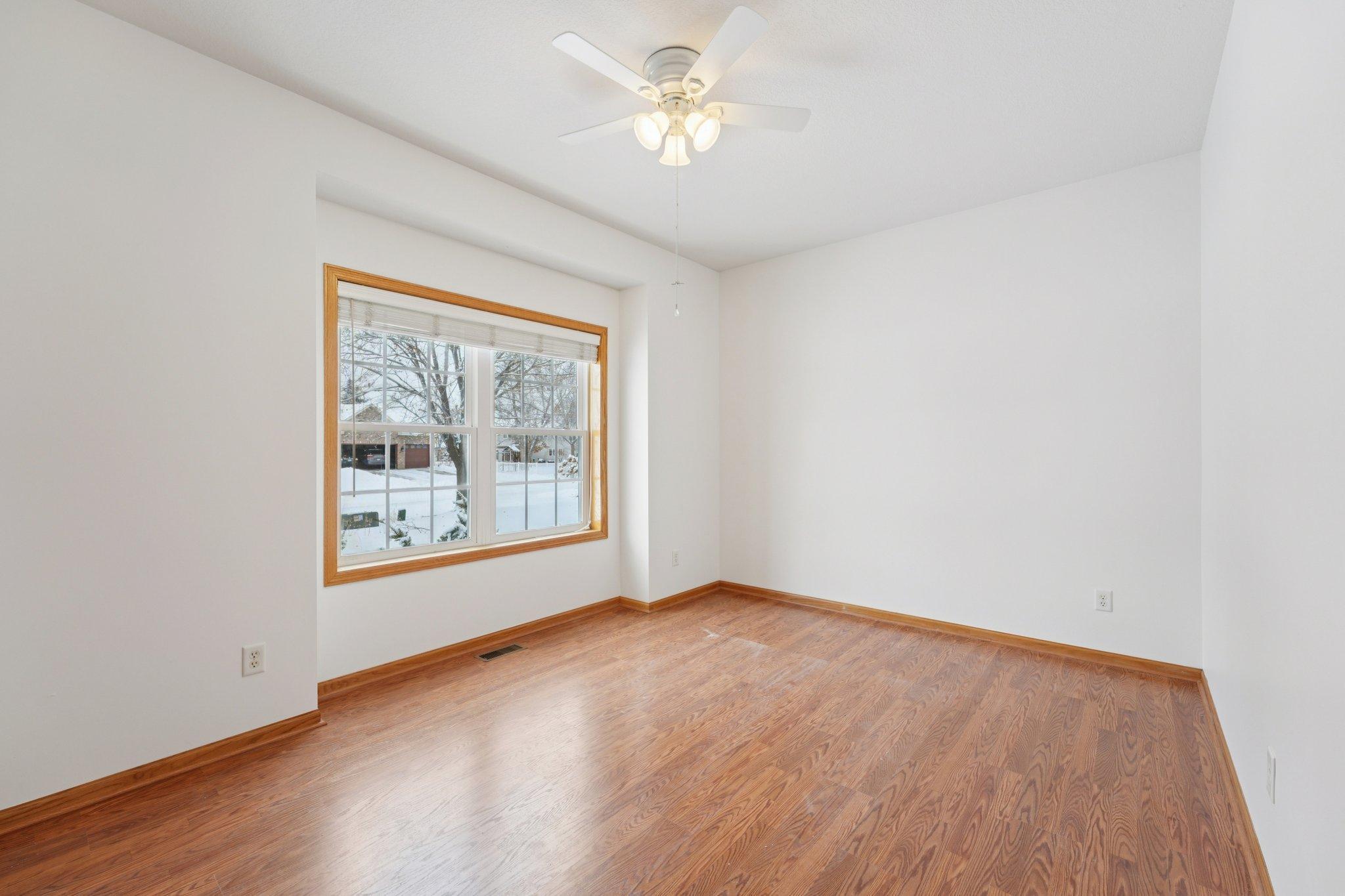 1789 Windsor Drive S