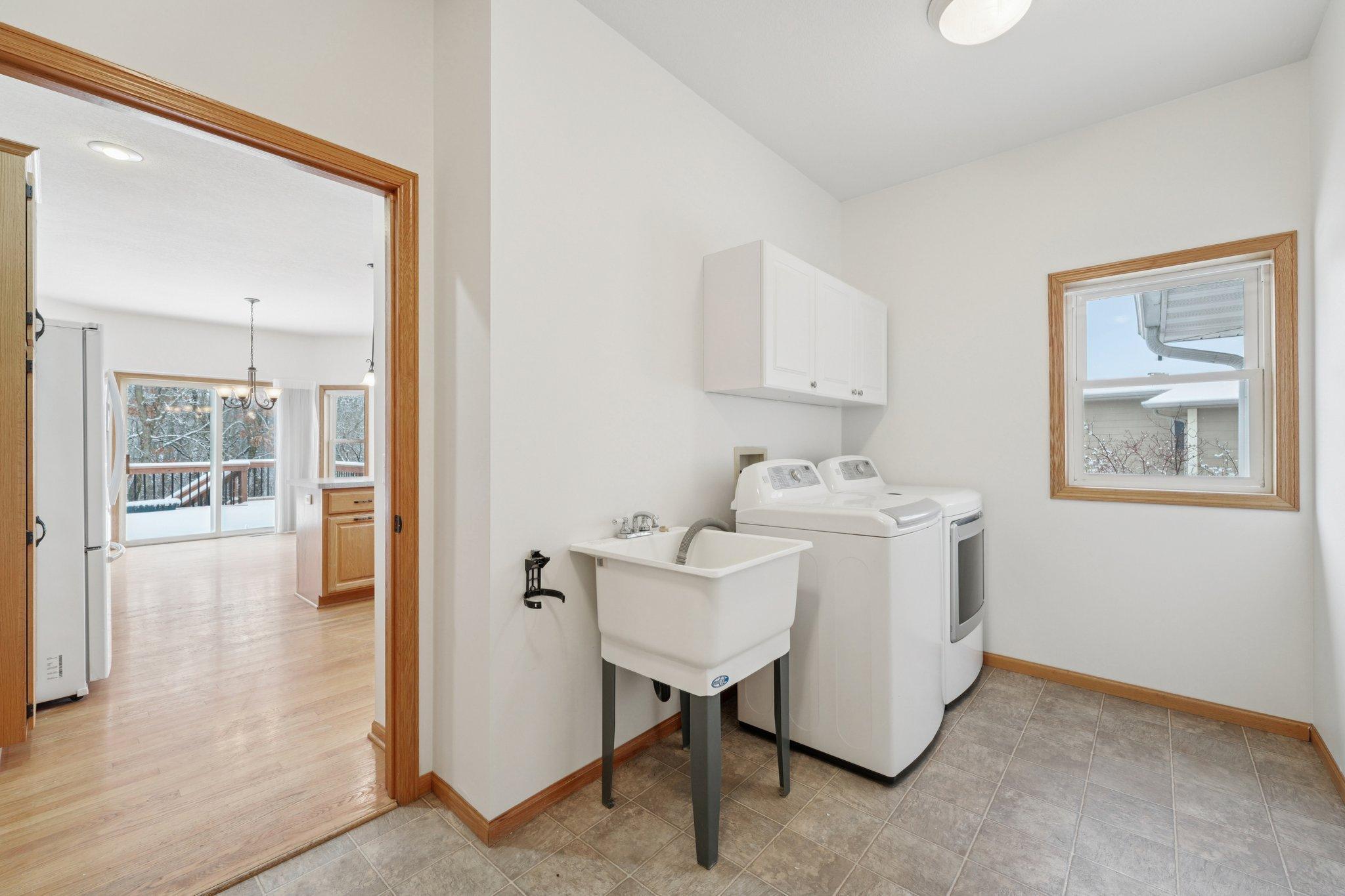 1789 Windsor Drive S