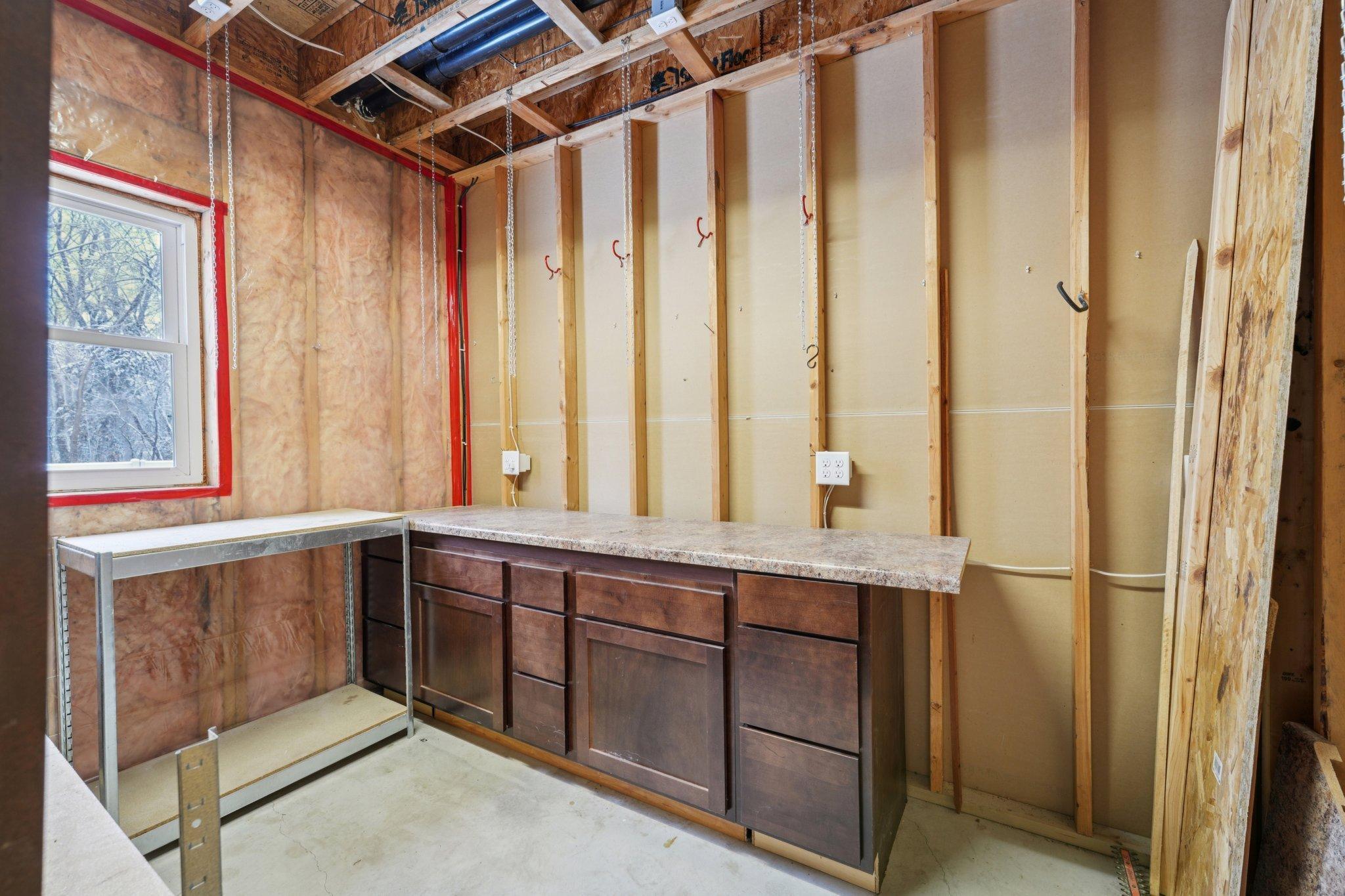 1789 Windsor Drive S