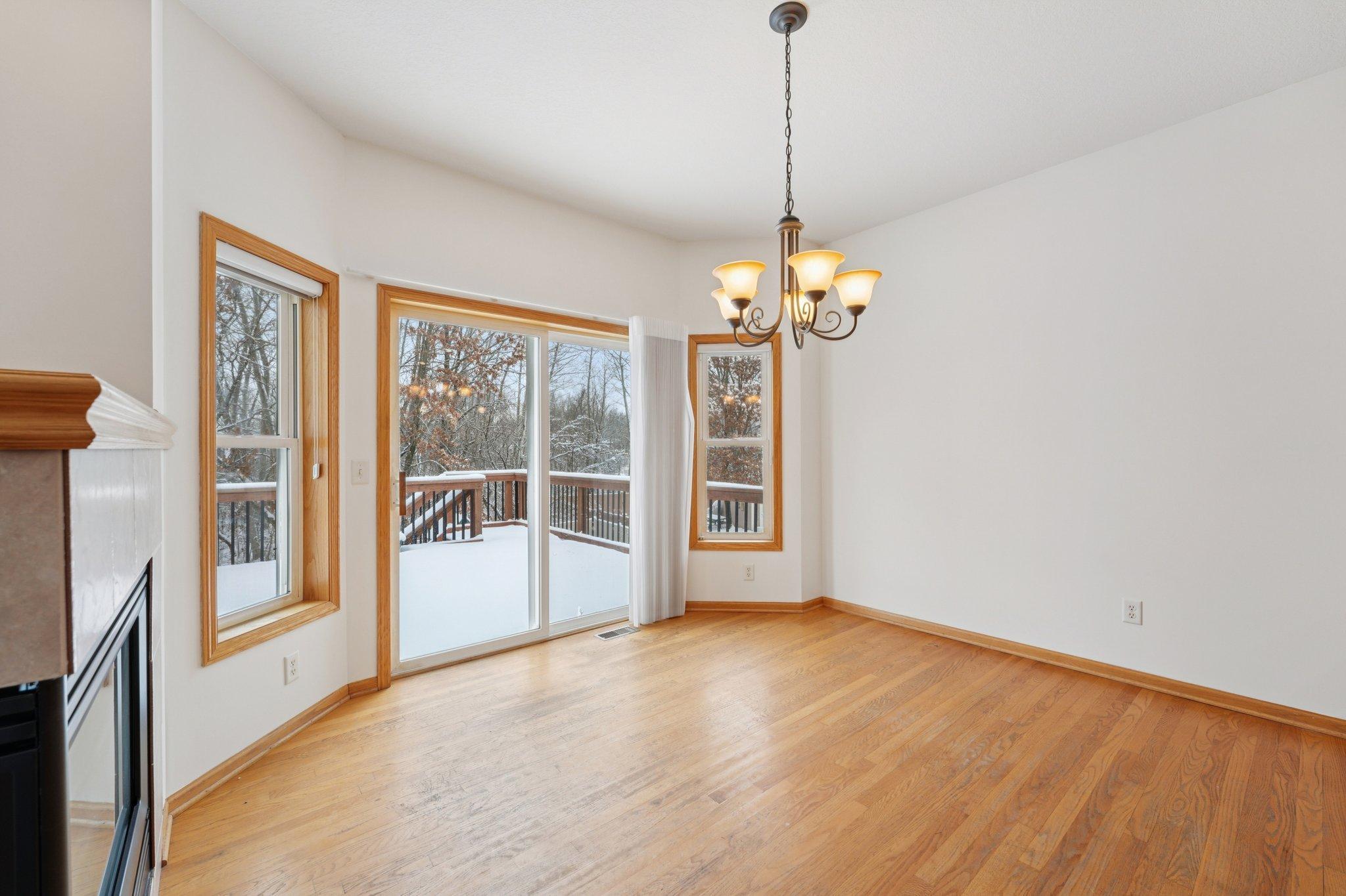 1789 Windsor Drive S