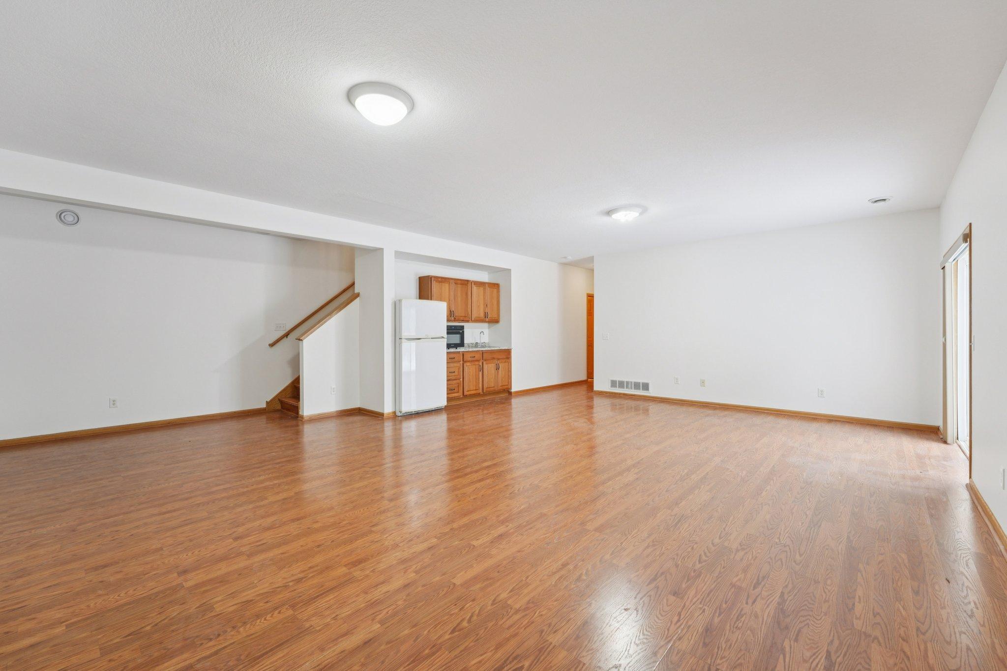 1789 Windsor Drive S