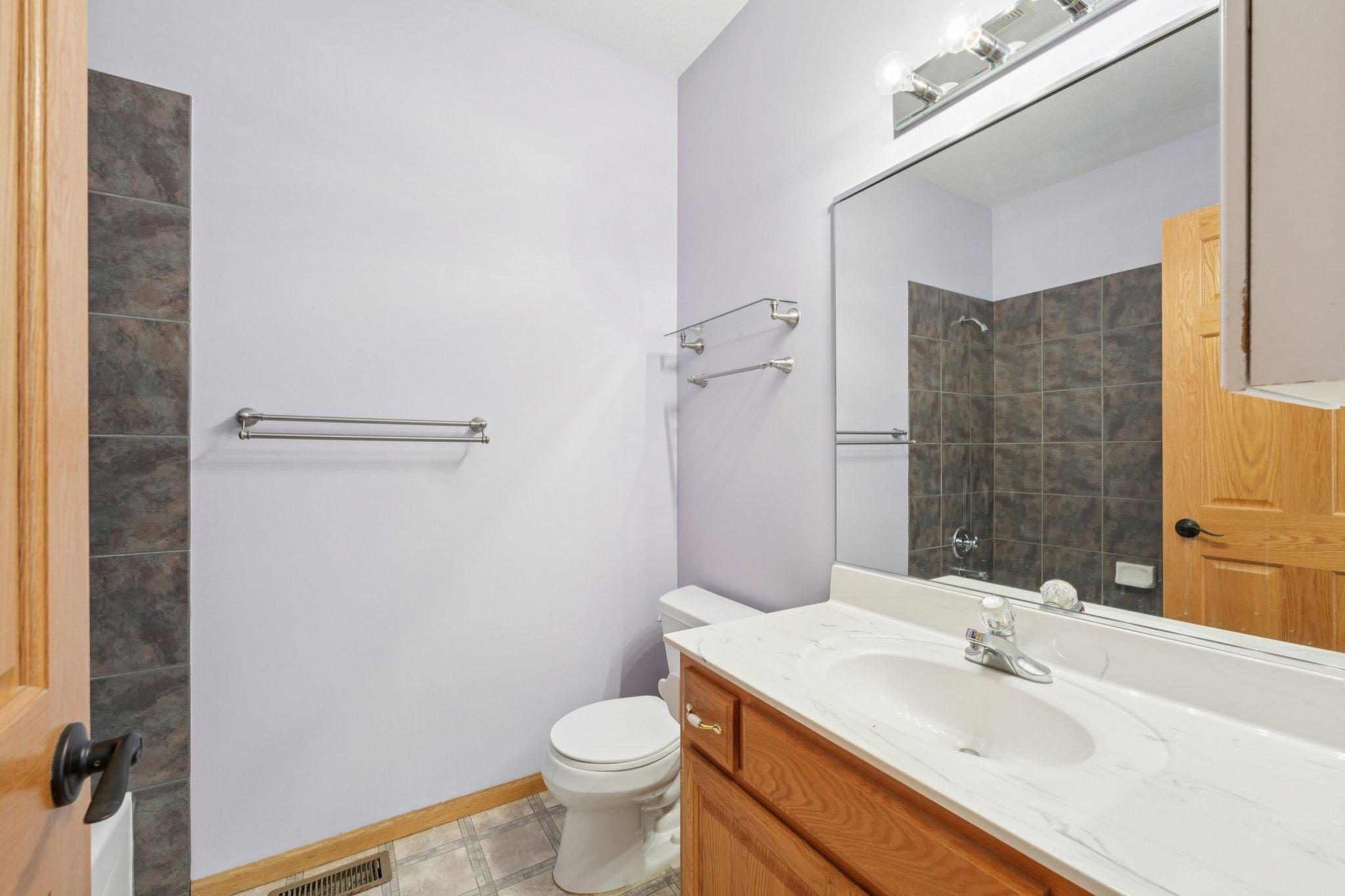 1789 Windsor Drive S