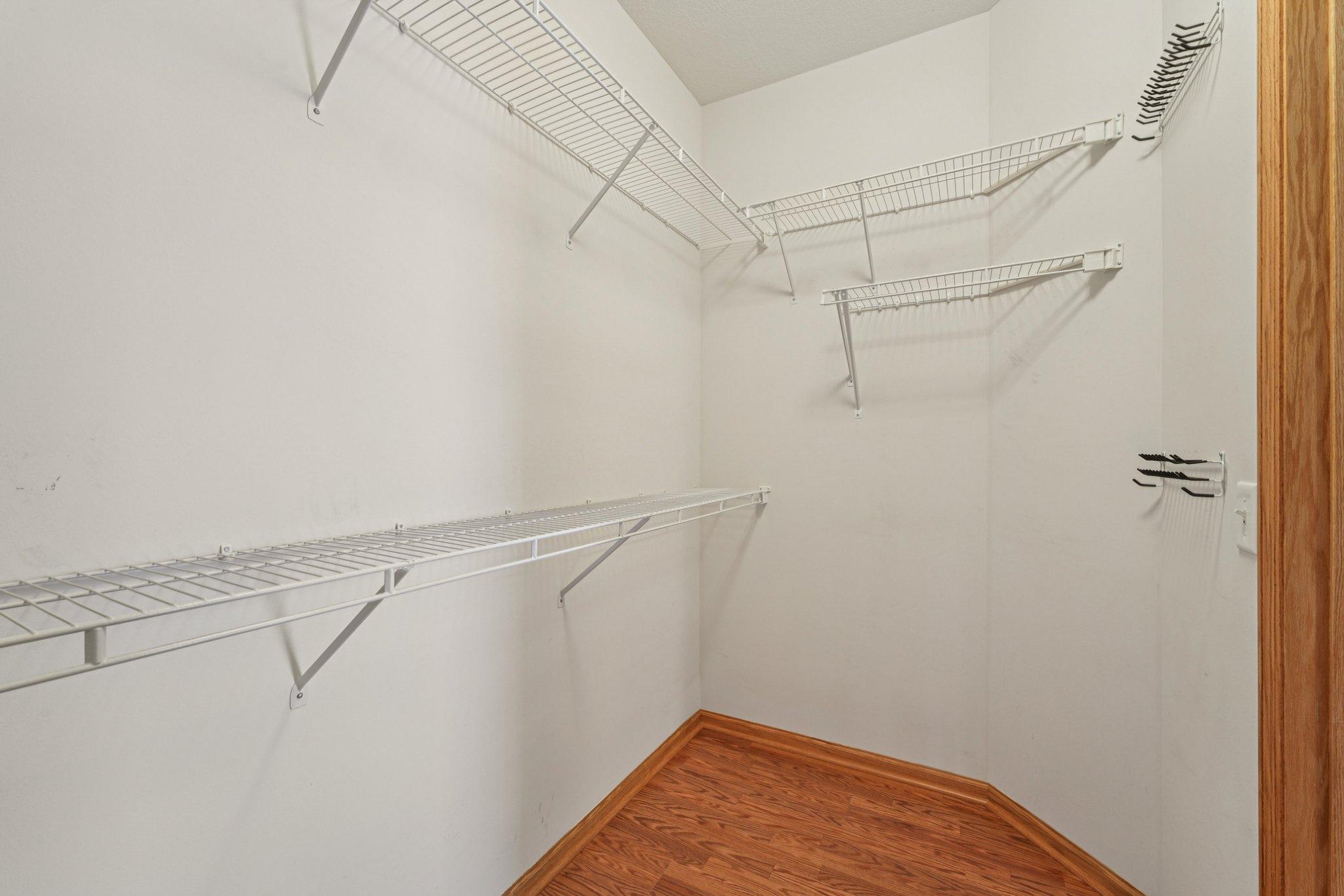 1789 Windsor Drive S