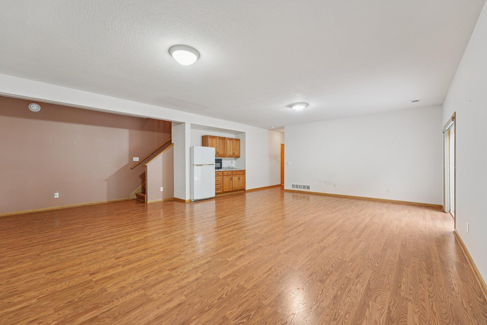 1789 Windsor Drive S