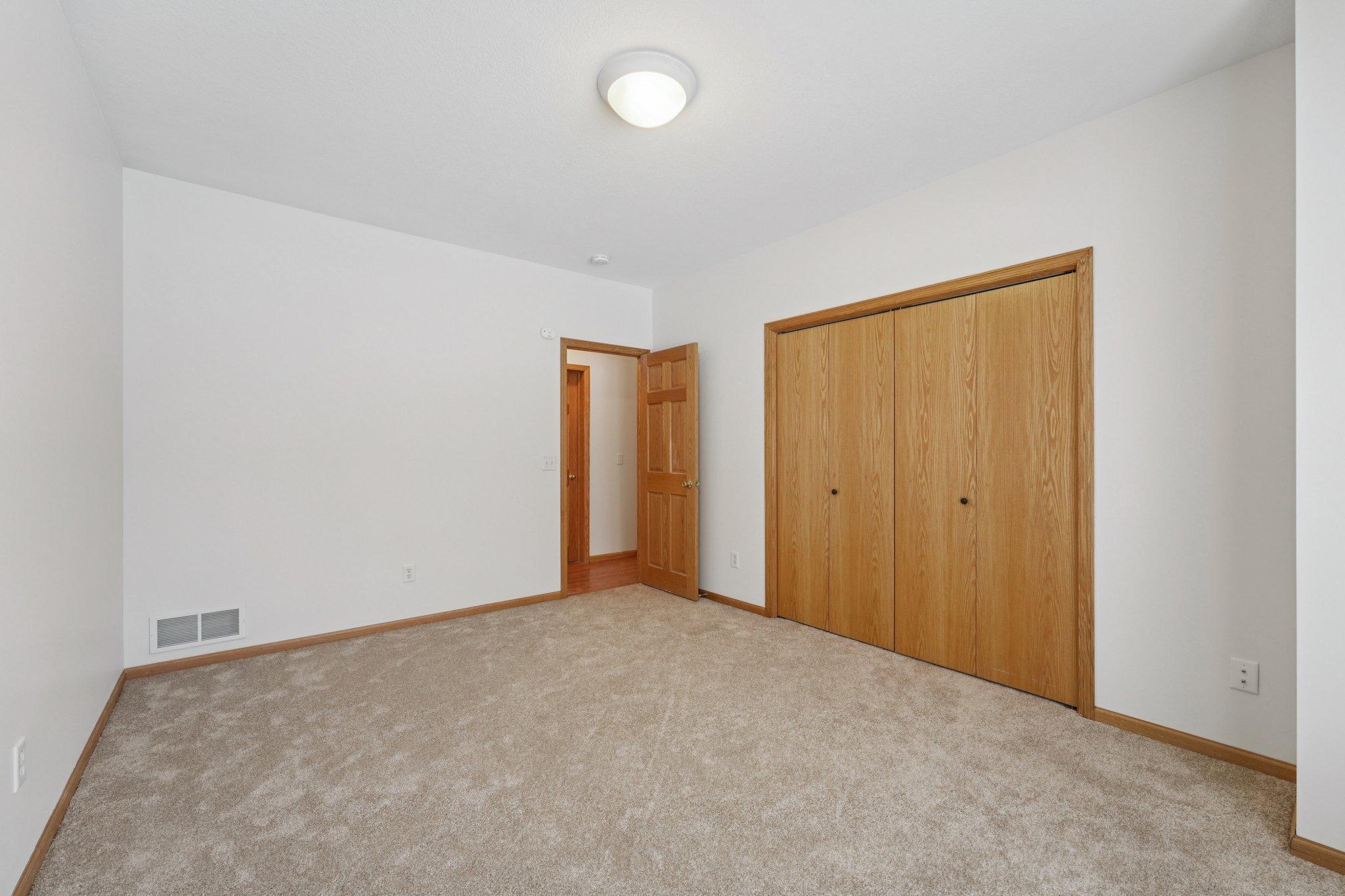 1789 Windsor Drive S