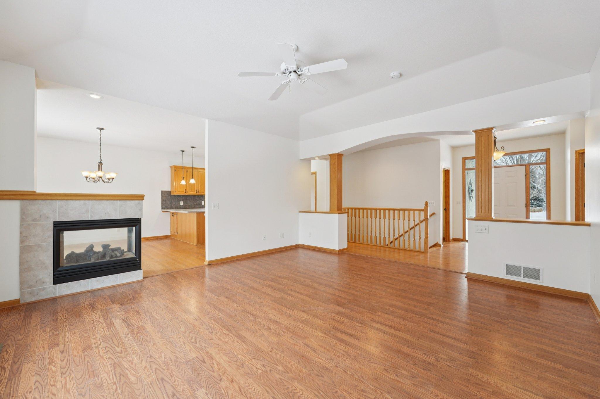 1789 Windsor Drive S