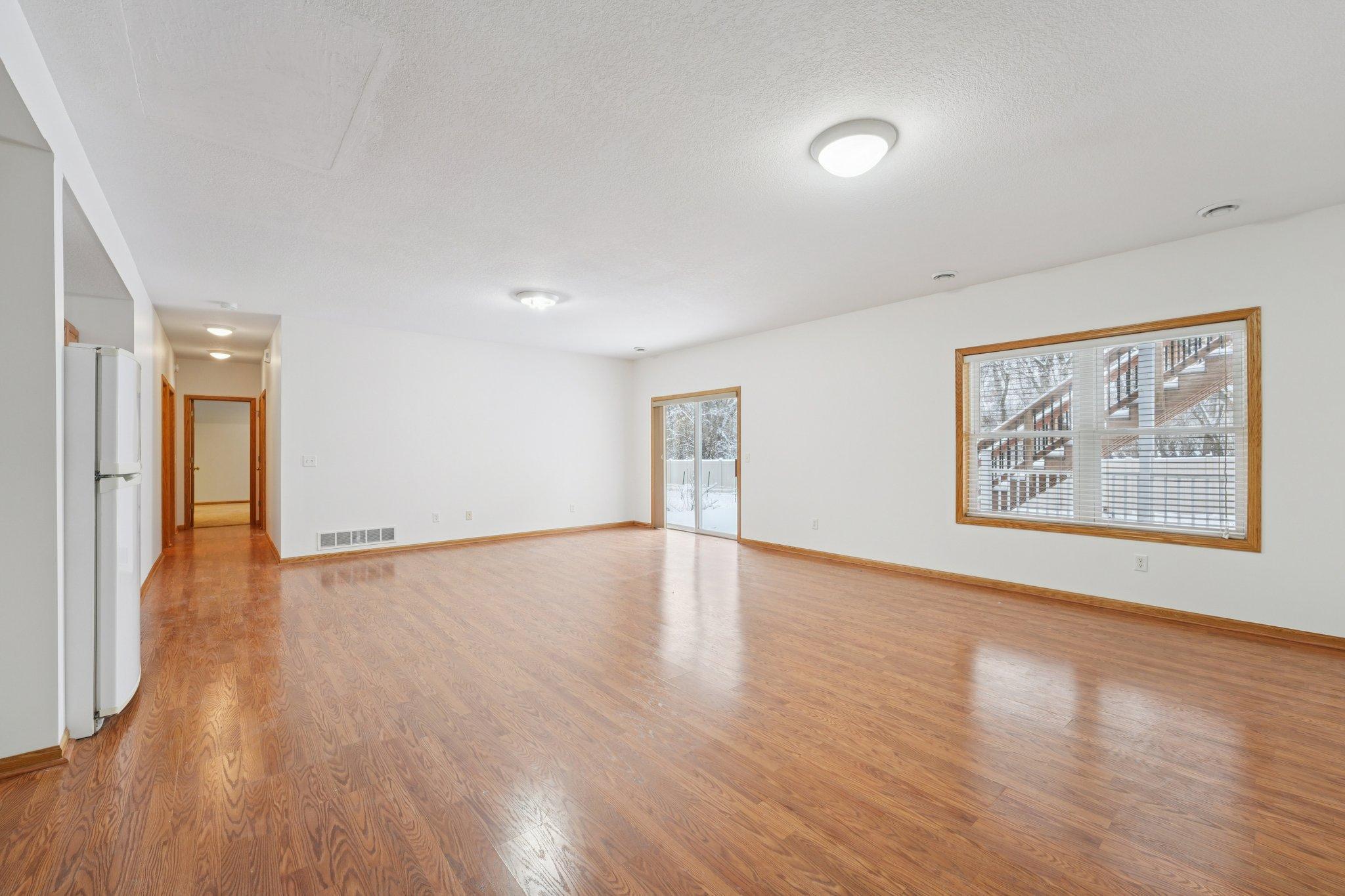 1789 Windsor Drive S