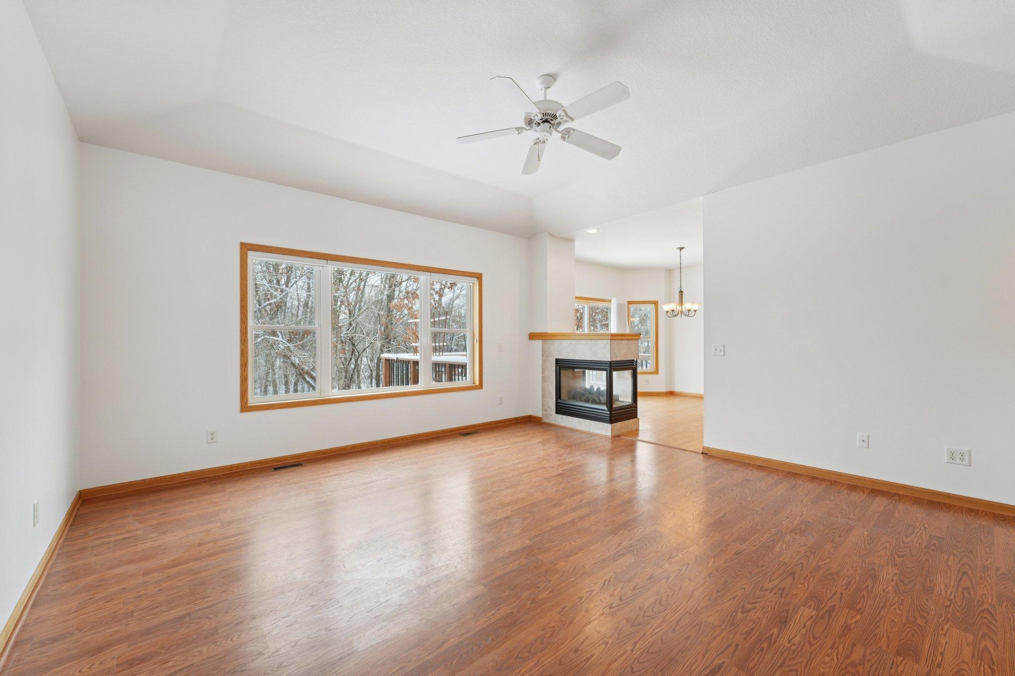 1789 Windsor Drive S