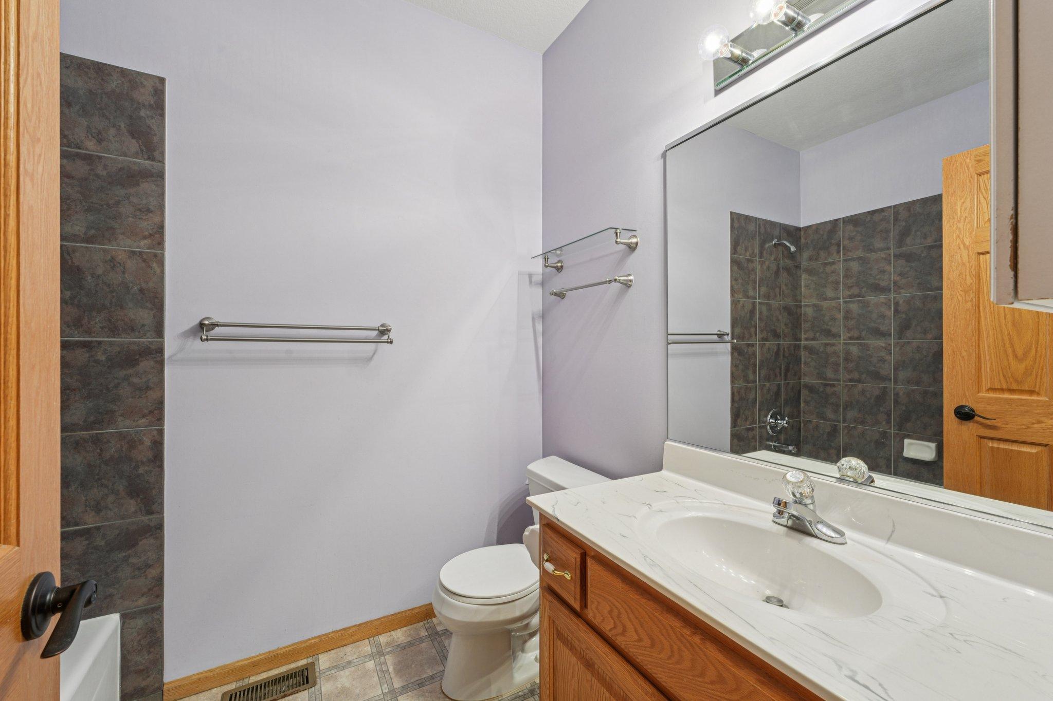 1789 Windsor Drive S