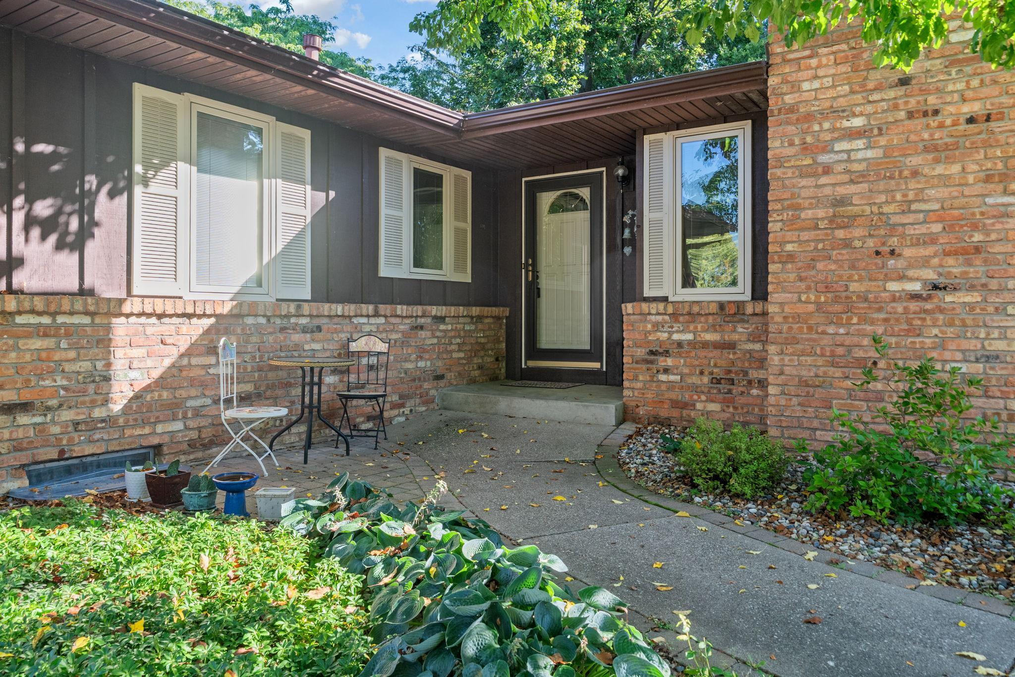 2994 Mary Street
