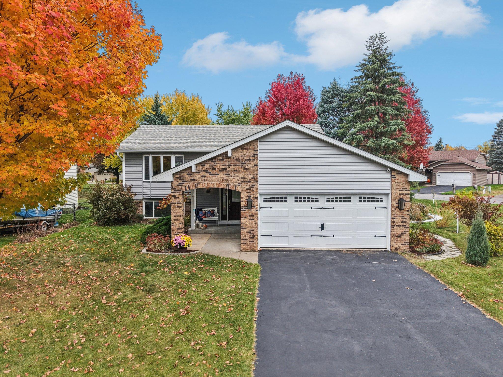 1425 Hickory Trail