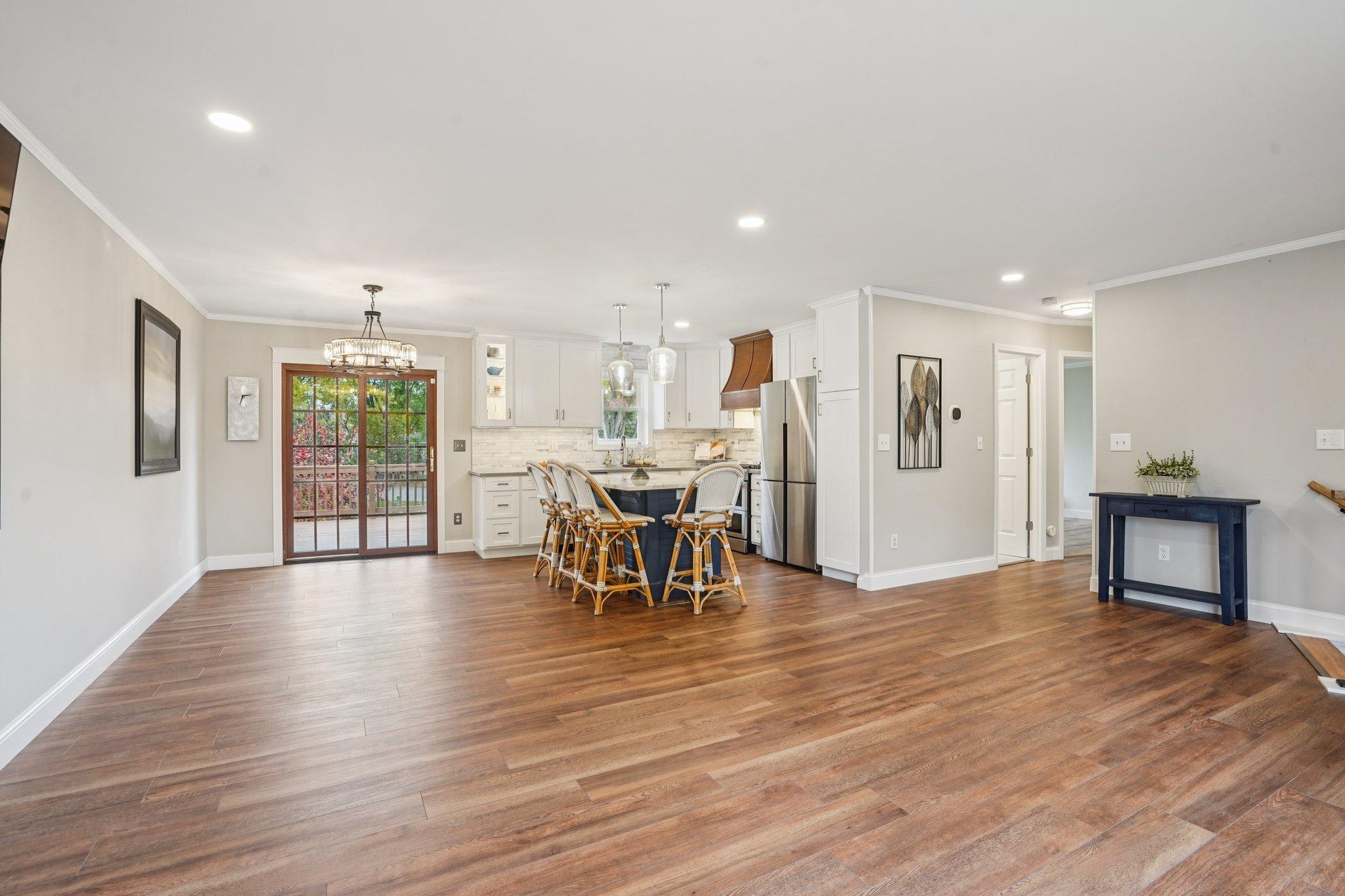 1425 Hickory Trail