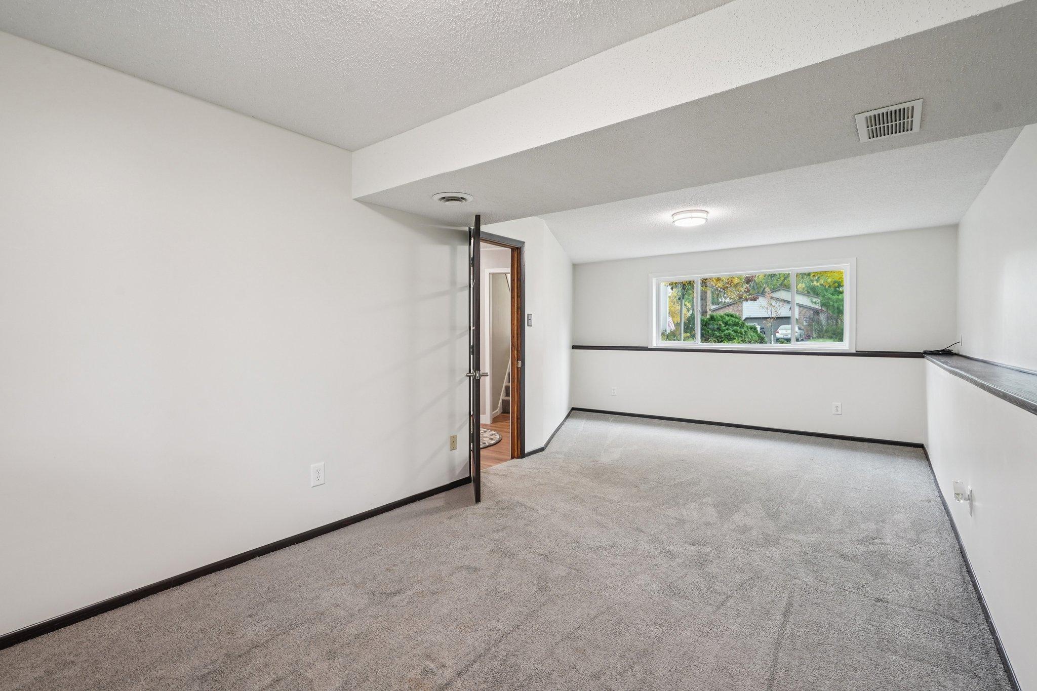1425 Hickory Trail